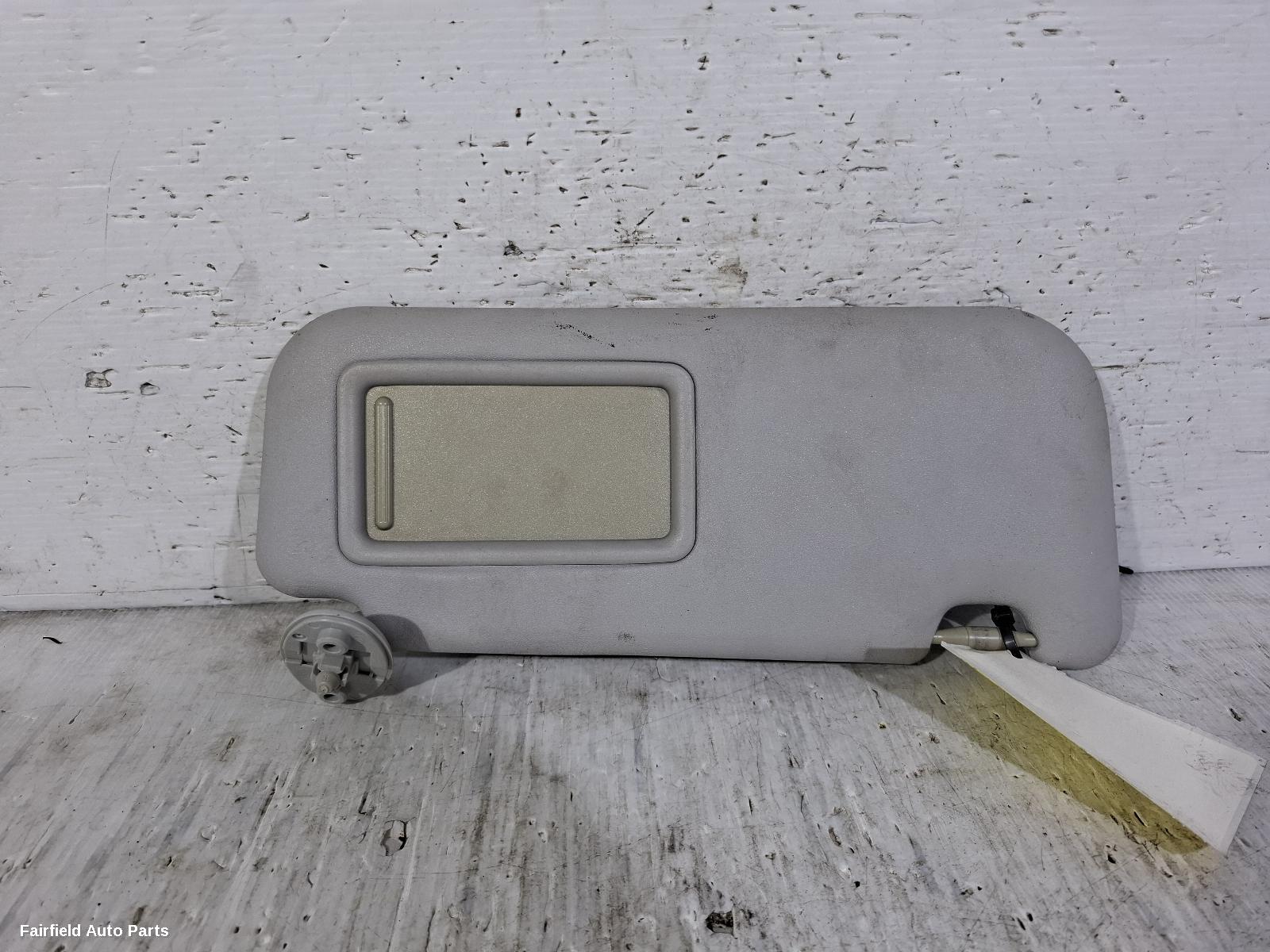 2011-2020 Toyota Yaris Sunvisor