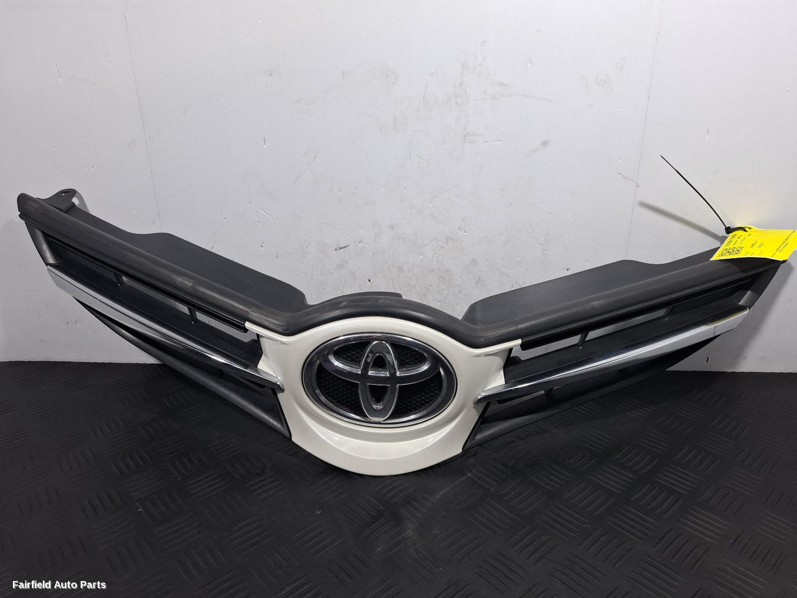 2012-2015 Toyota Corolla Grille