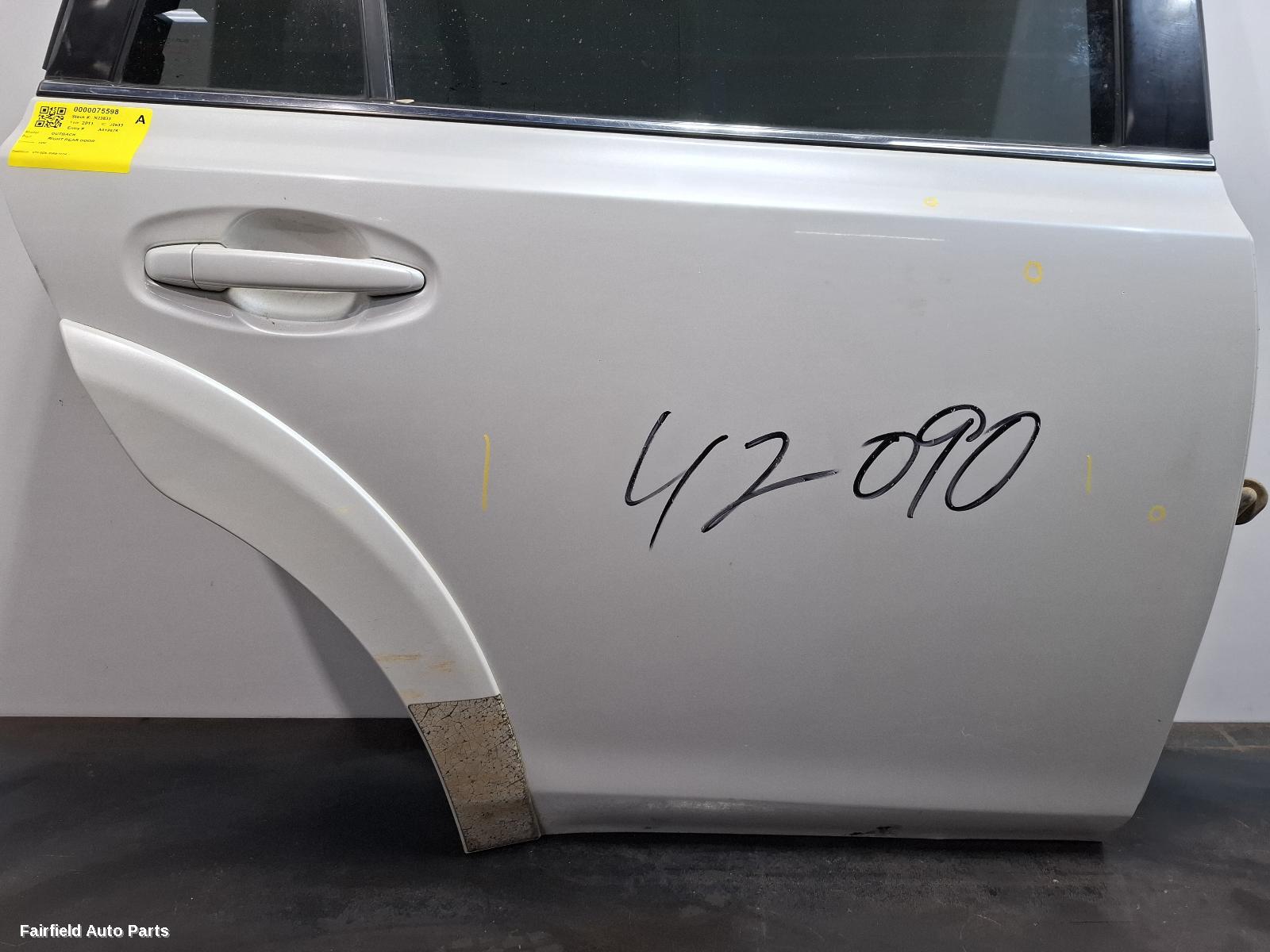 2009-2014 Subaru Outback Right Rear Door Sliding