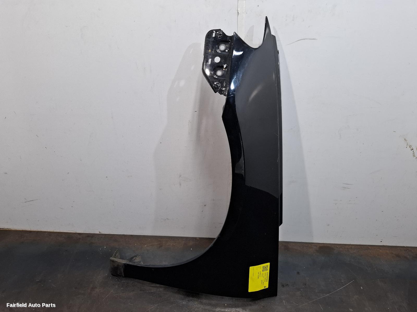 2008-2014 Volkswagen Scirocco Left Guard