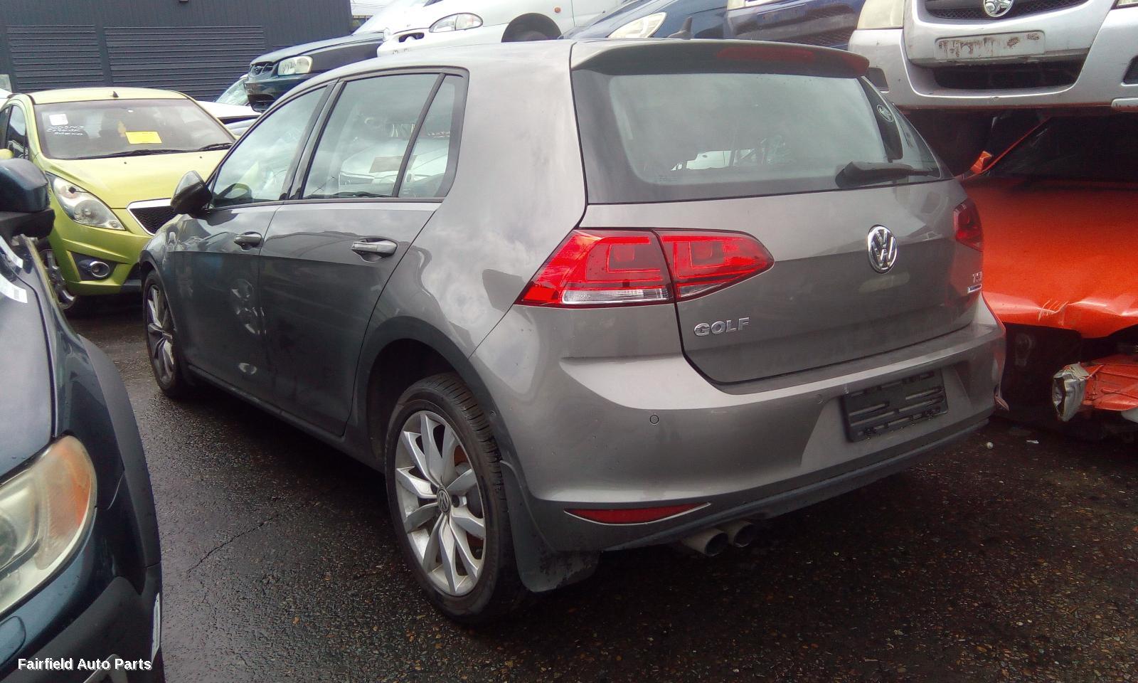 2013-2017 Volkswagen Golf Rear Garnish