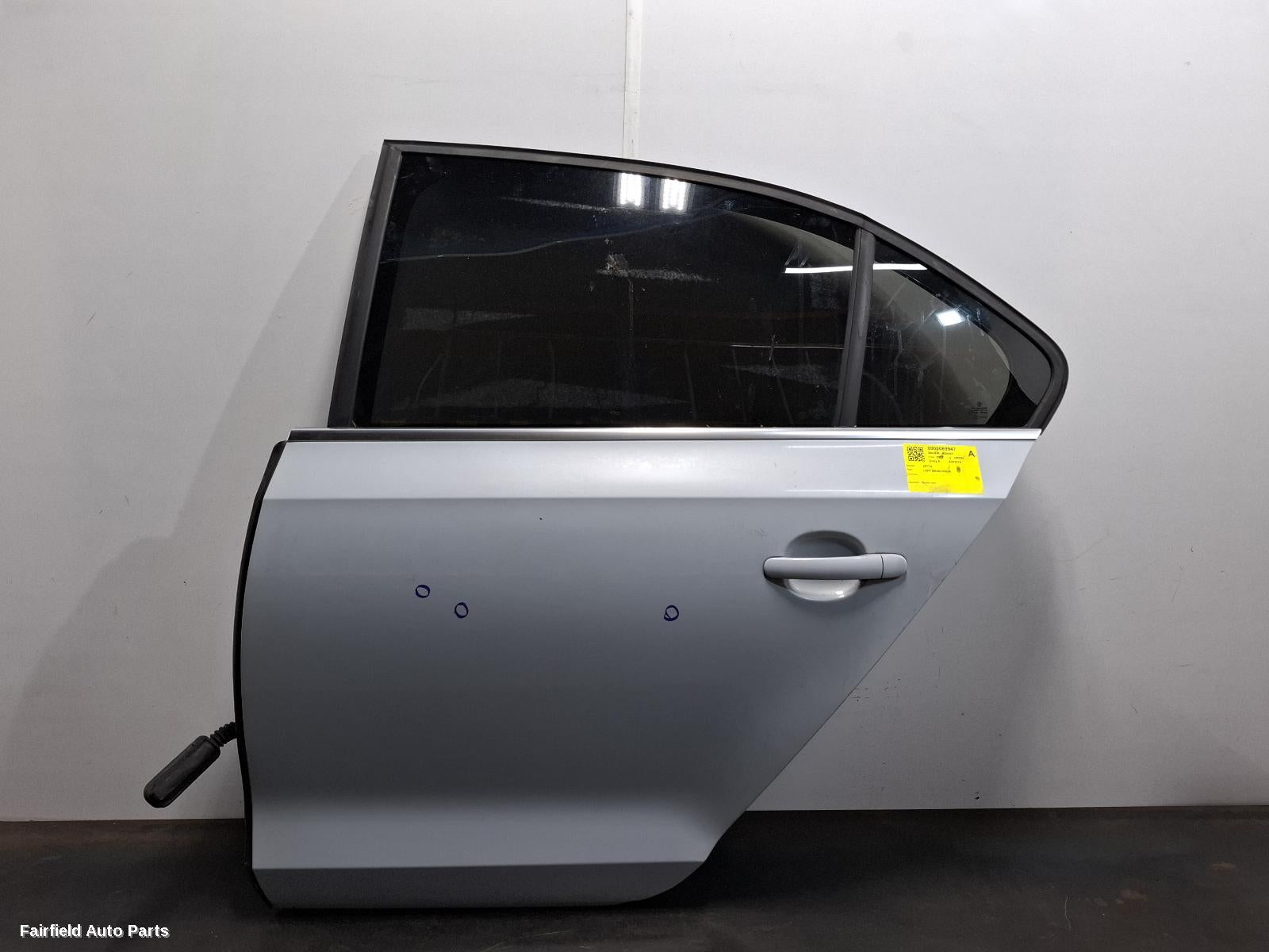 2011-2017 Volkswagen Jetta Left Rear Door Sliding
