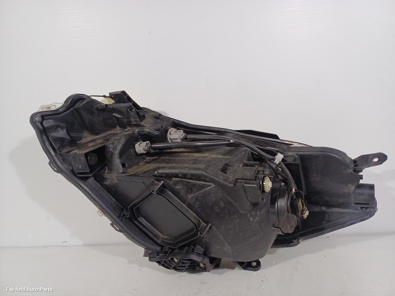 2014-2016 Toyota Yaris Right Headlamp