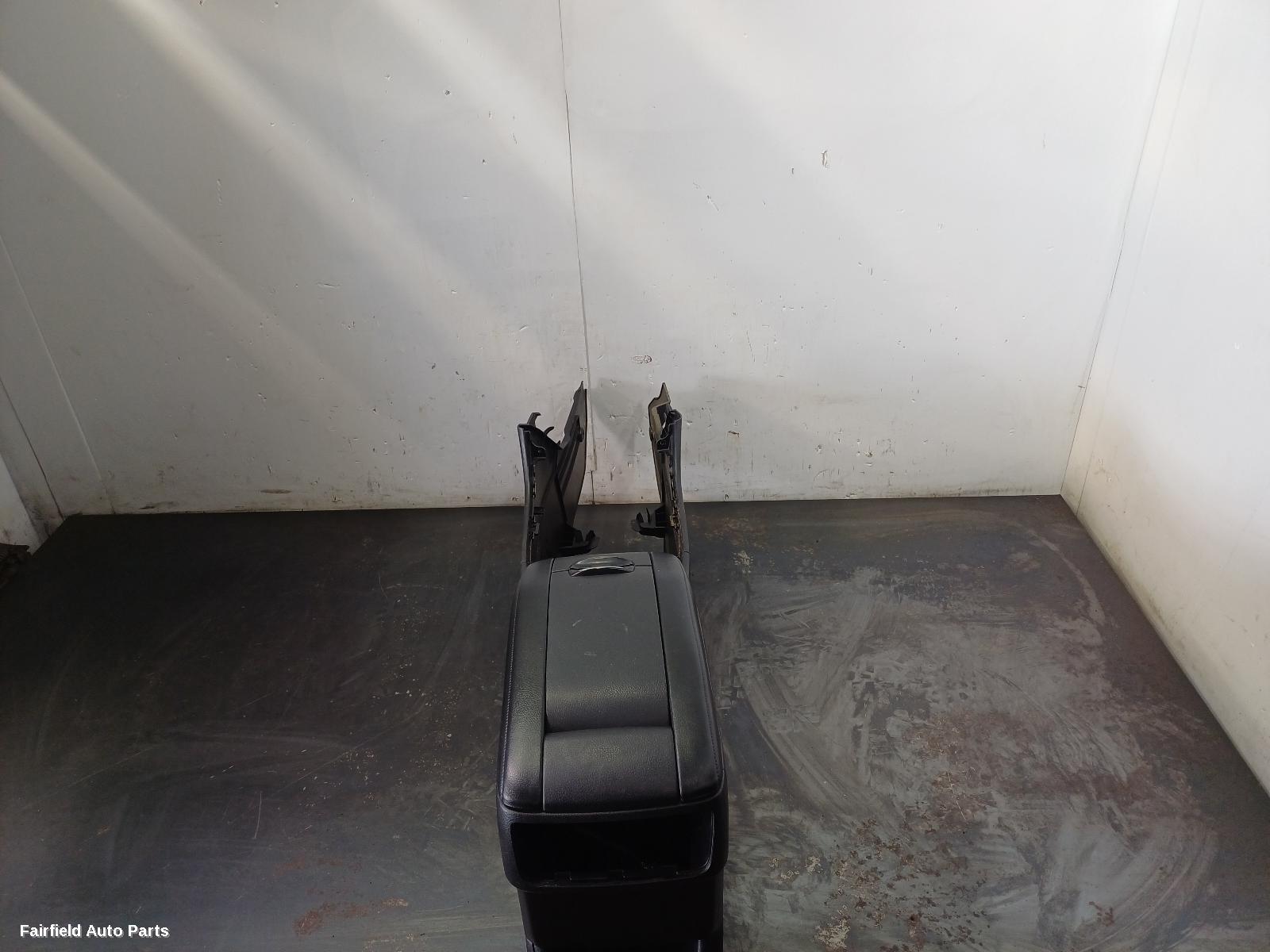 2013-2021 Toyota Kluger Console