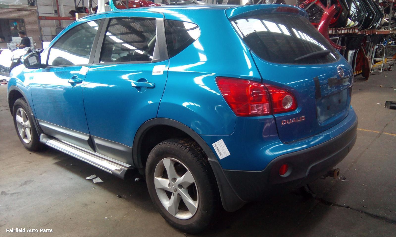 2007-2014 Nissan Dualis Left Rear Door Sliding