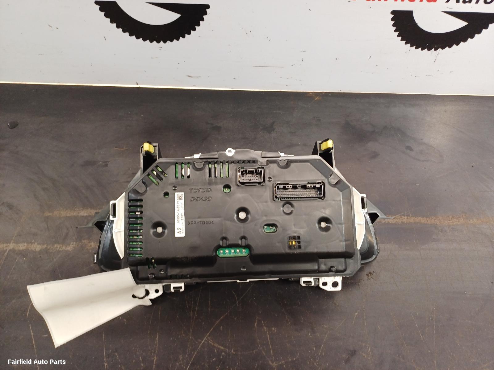 2015-2018 Toyota Corolla Instrument Cluster
