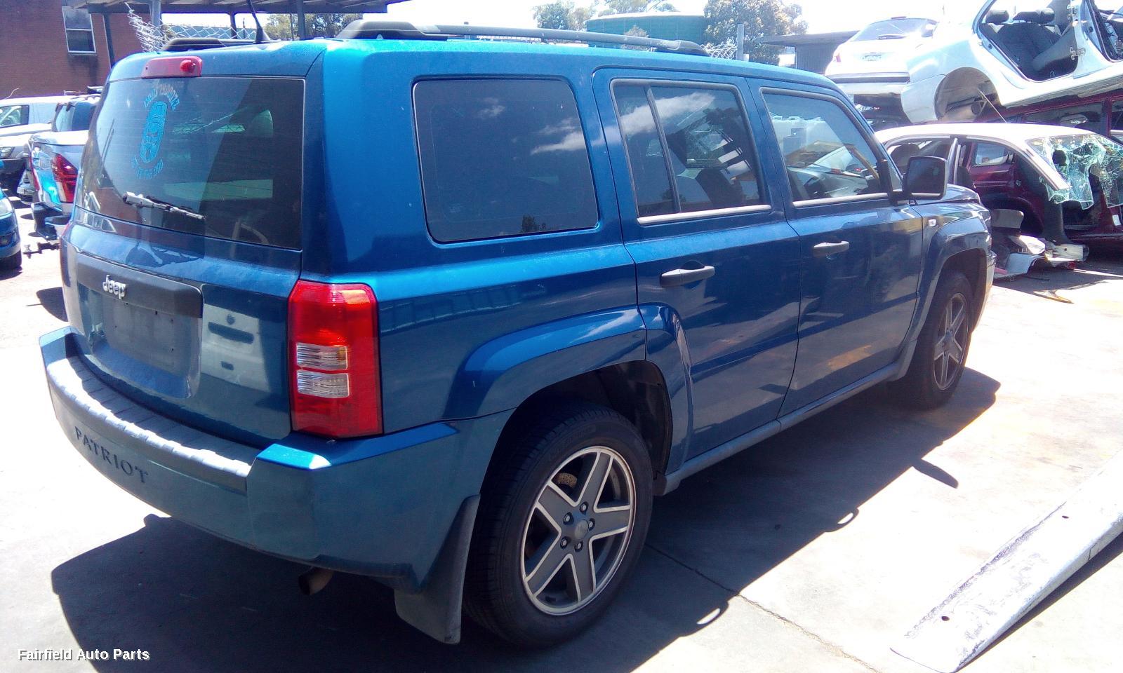 2009-2016 Jeep Patriot Right Front Door