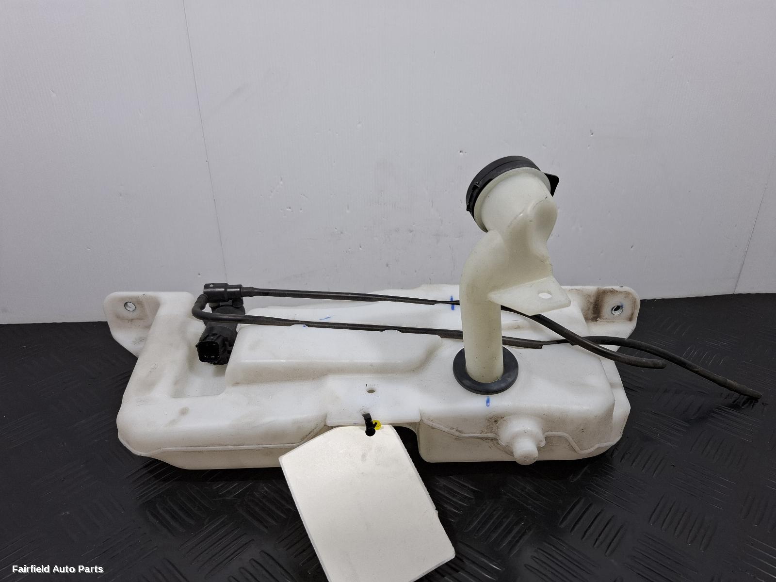 2017-2026 Ldv D90 Washer Bottle