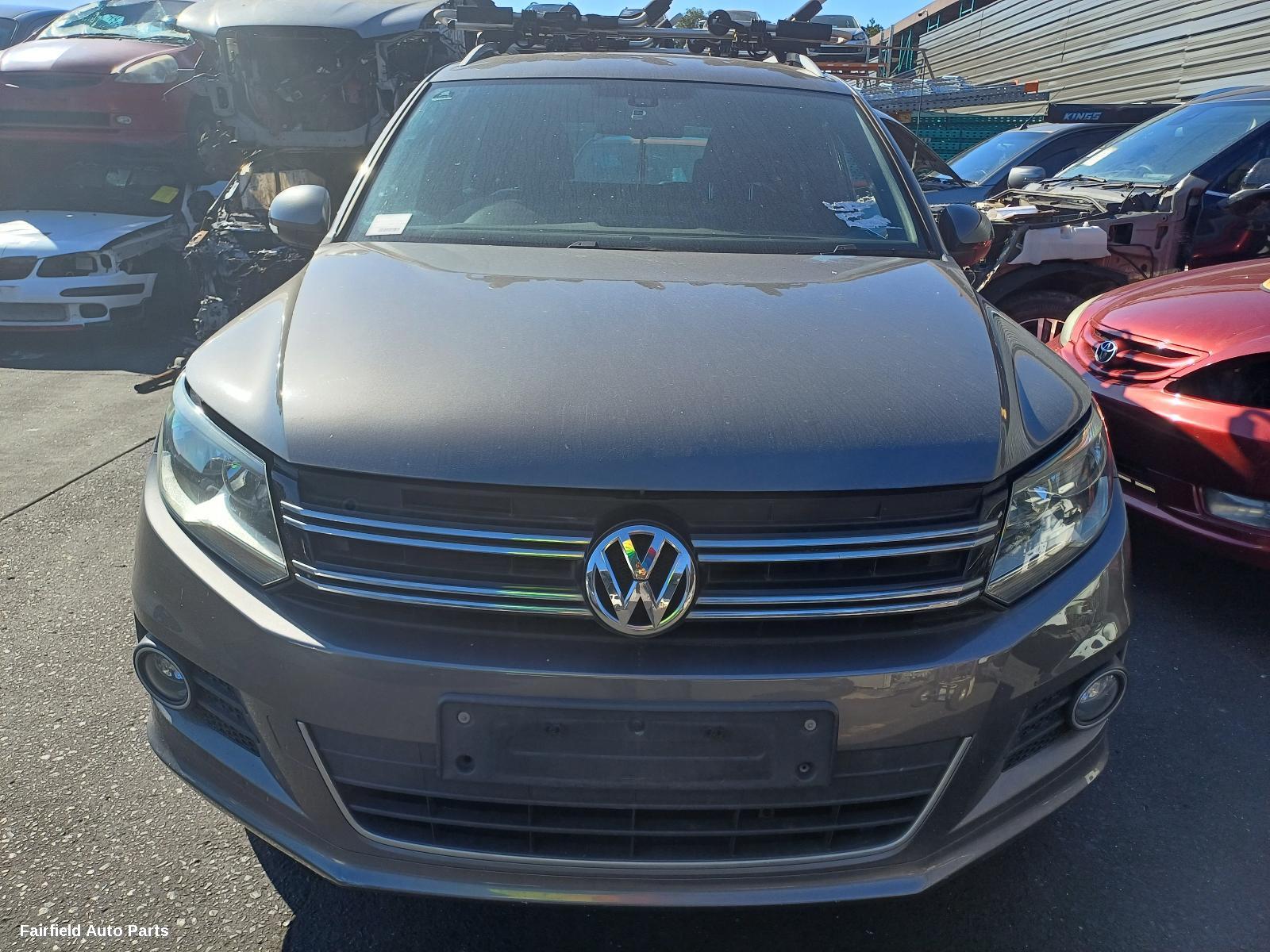 2008-2016 Volkswagen Tiguan Left Front Door