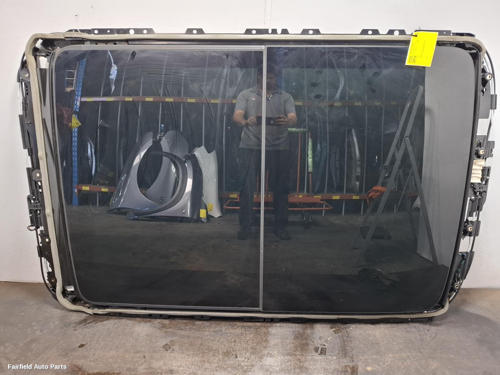 2015-2026 Audi Q7 Roof Glass Sunroof T
