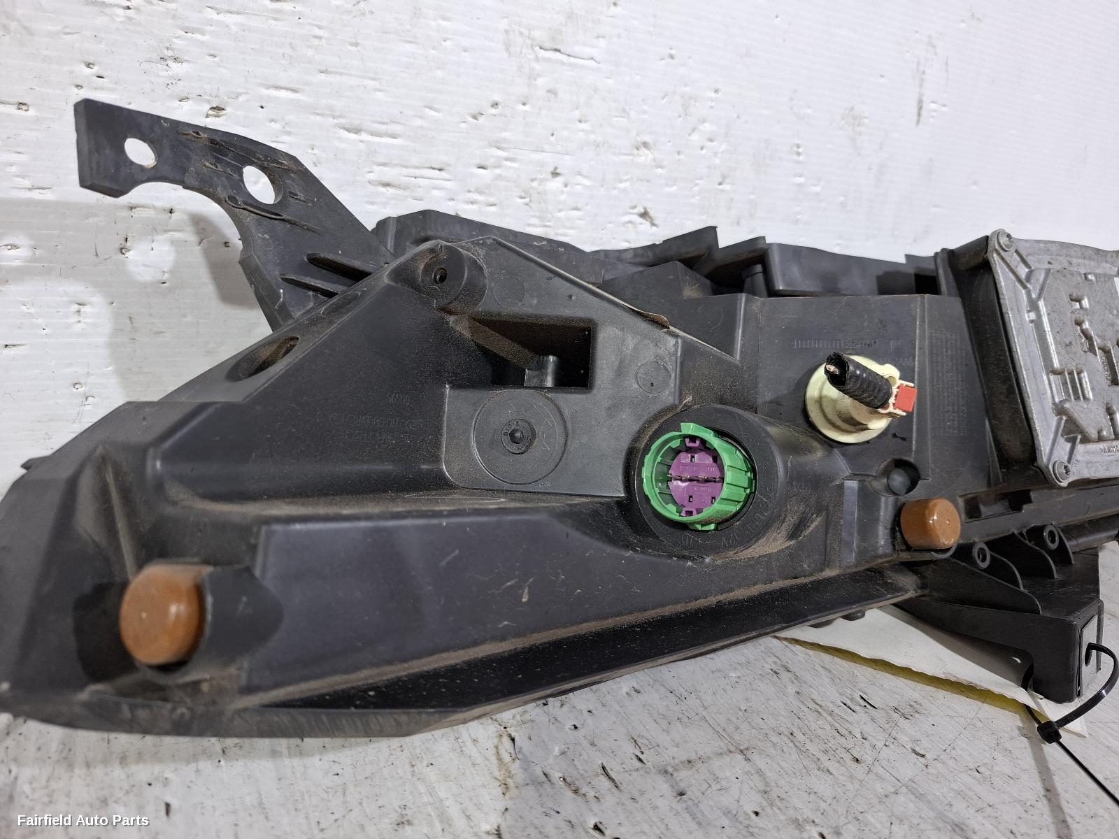 2014-2018 Jeep Cherokee Right Indicator Fog Side