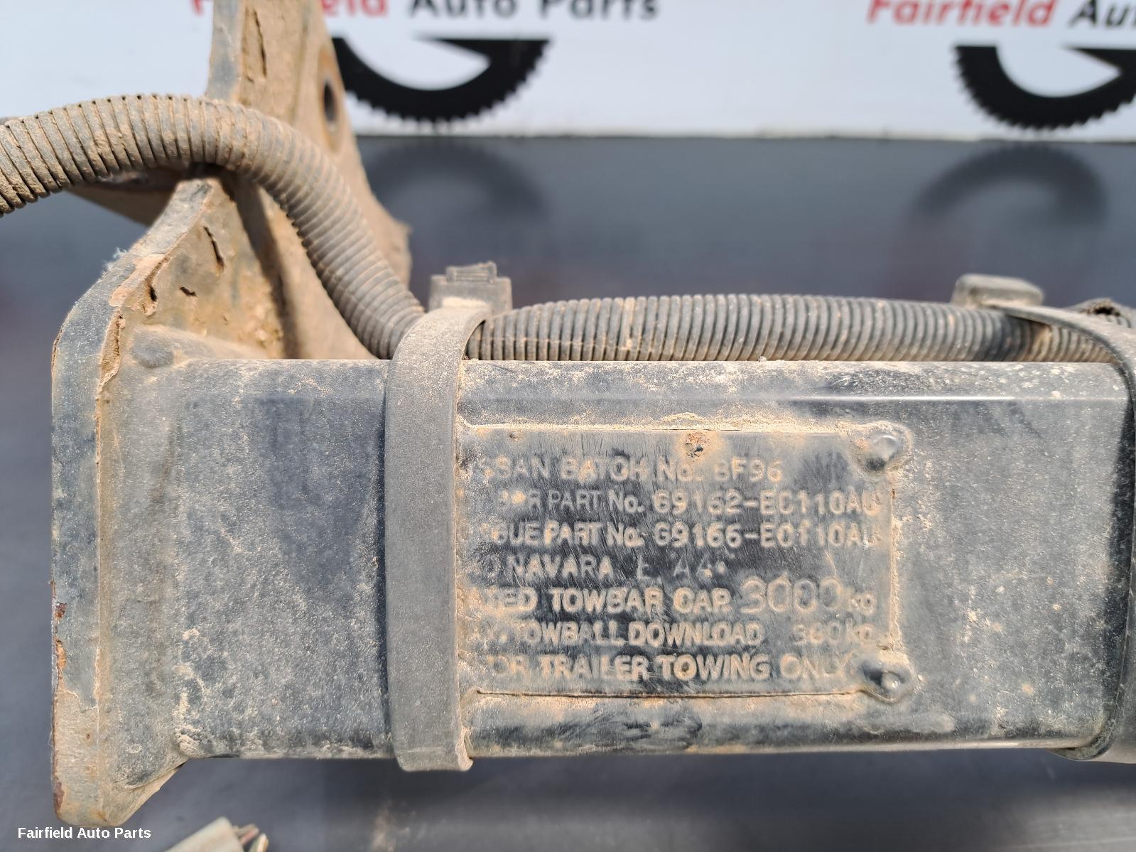 2009-2015 Nissan Navara Towbar