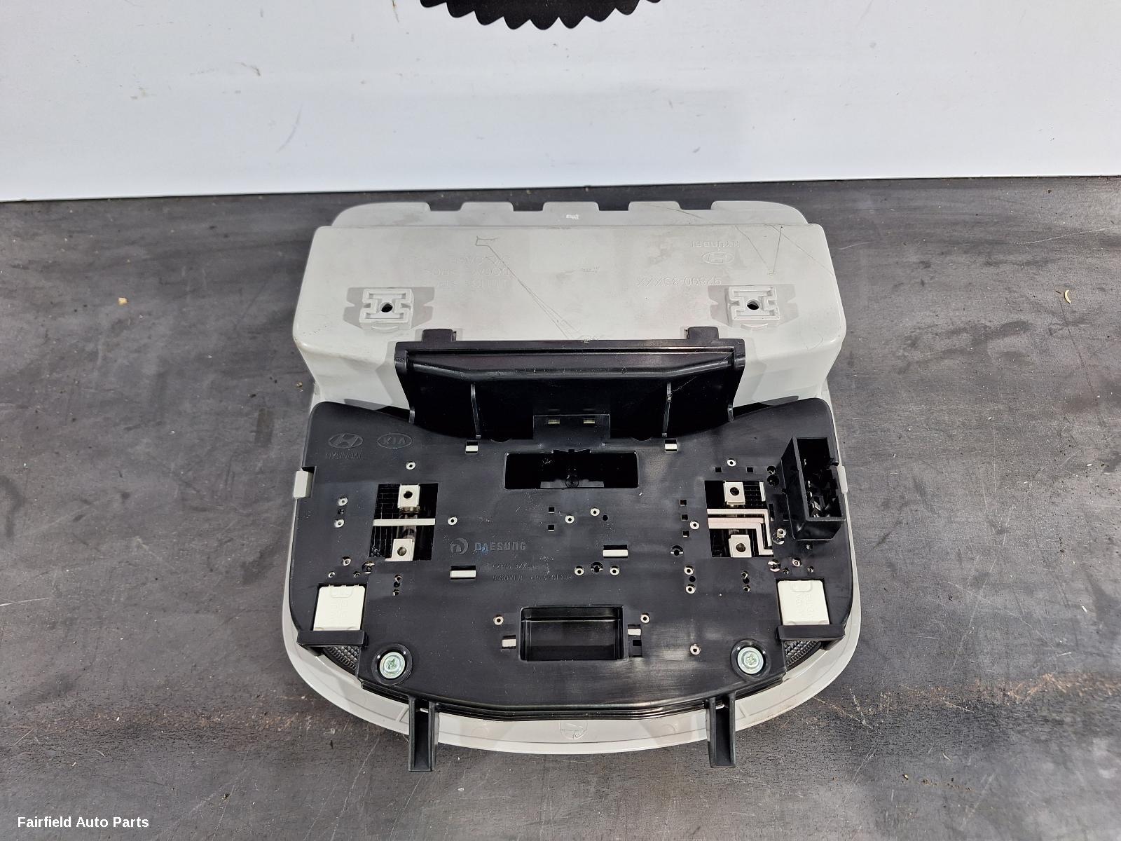 2011-2019 Hyundai I40 Courtesy Light