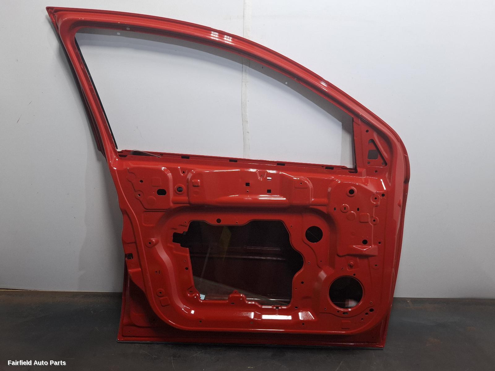 2010-2014 Nissan Dualis Left Front Door