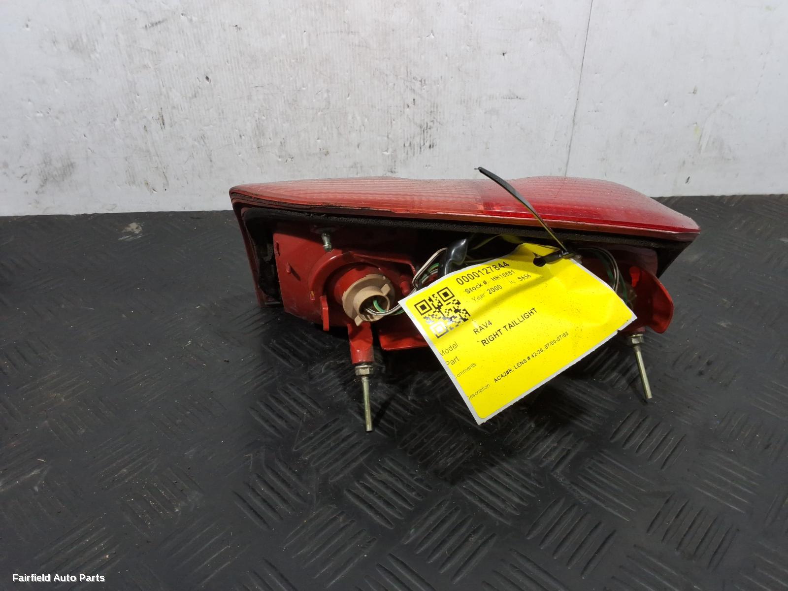2000-2003 Toyota Rav4 Right Taillight
