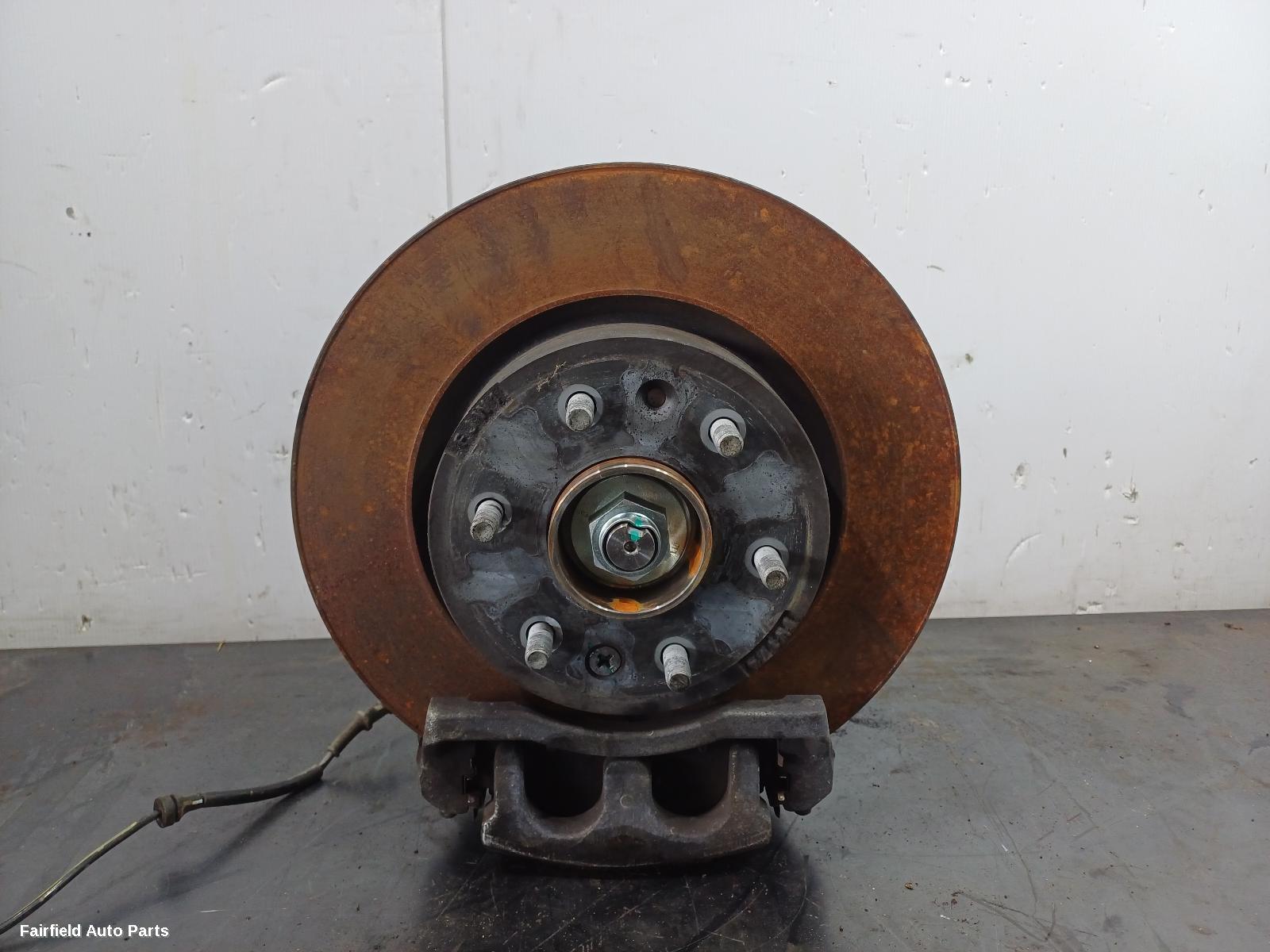2017-2025 Ldv D90 Left Front Hub Assembly