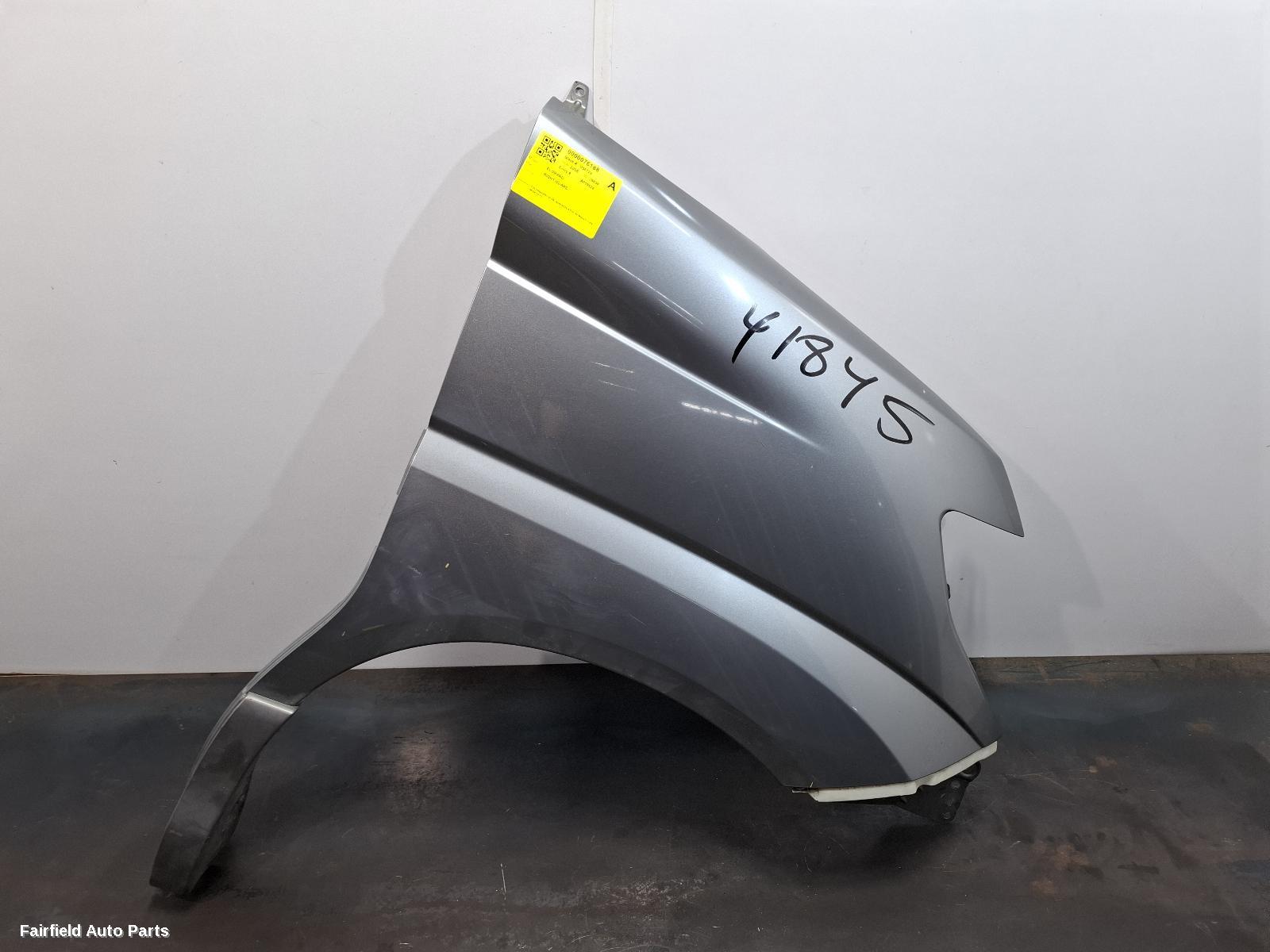 2004-2010 Nissan Elgrand Right Guard