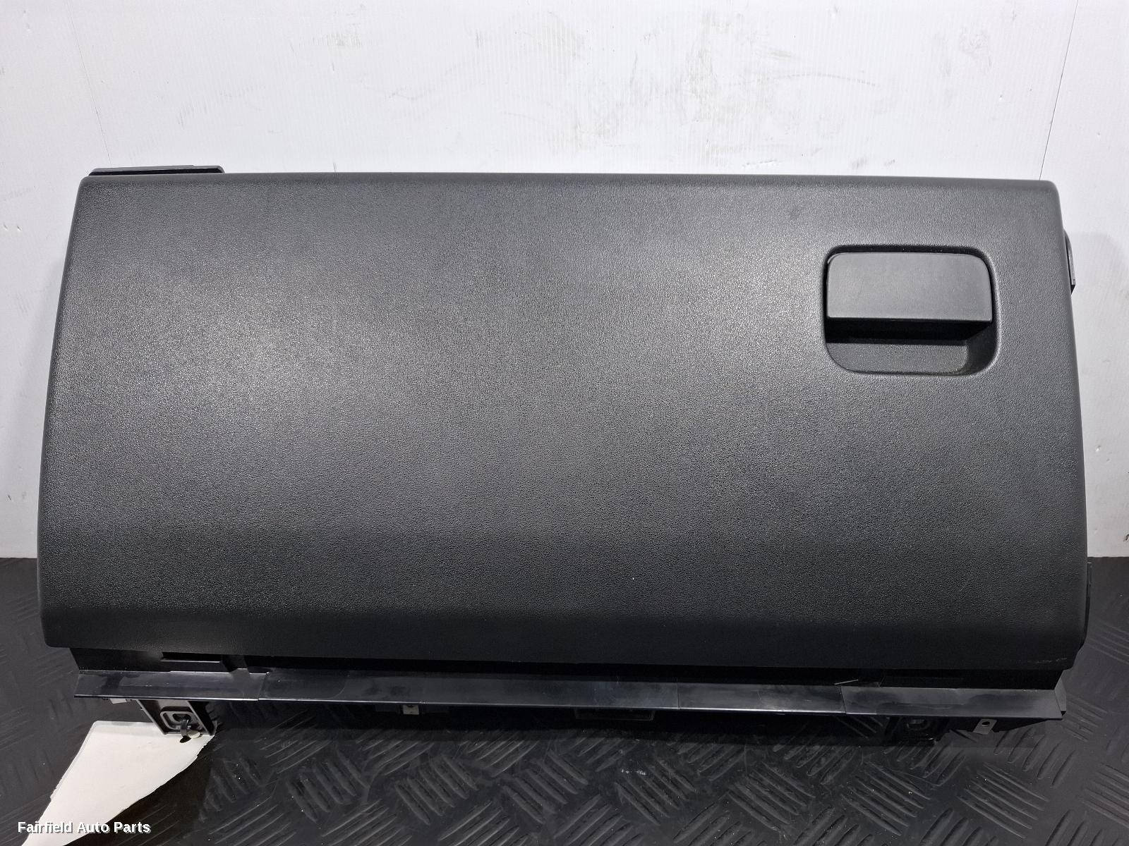 2016-2026 Land Rover Discovery Glove Box