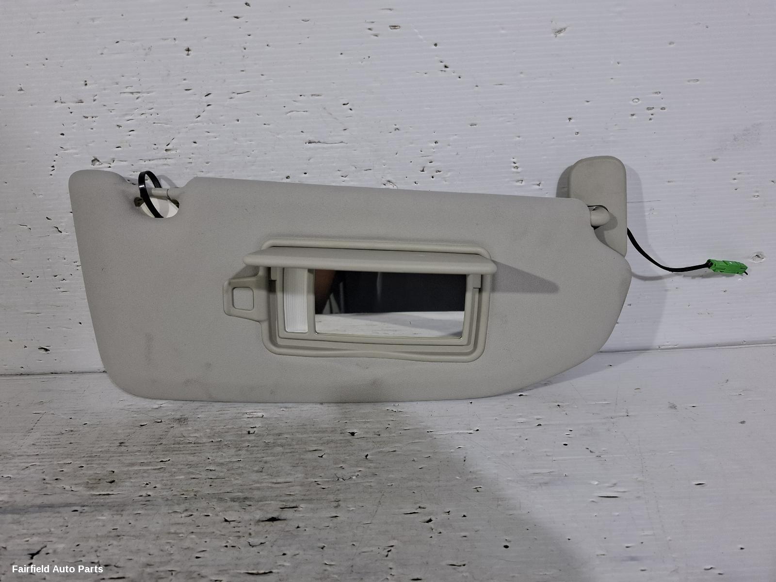 2017-2025 Volvo Xc60 Sunvisor