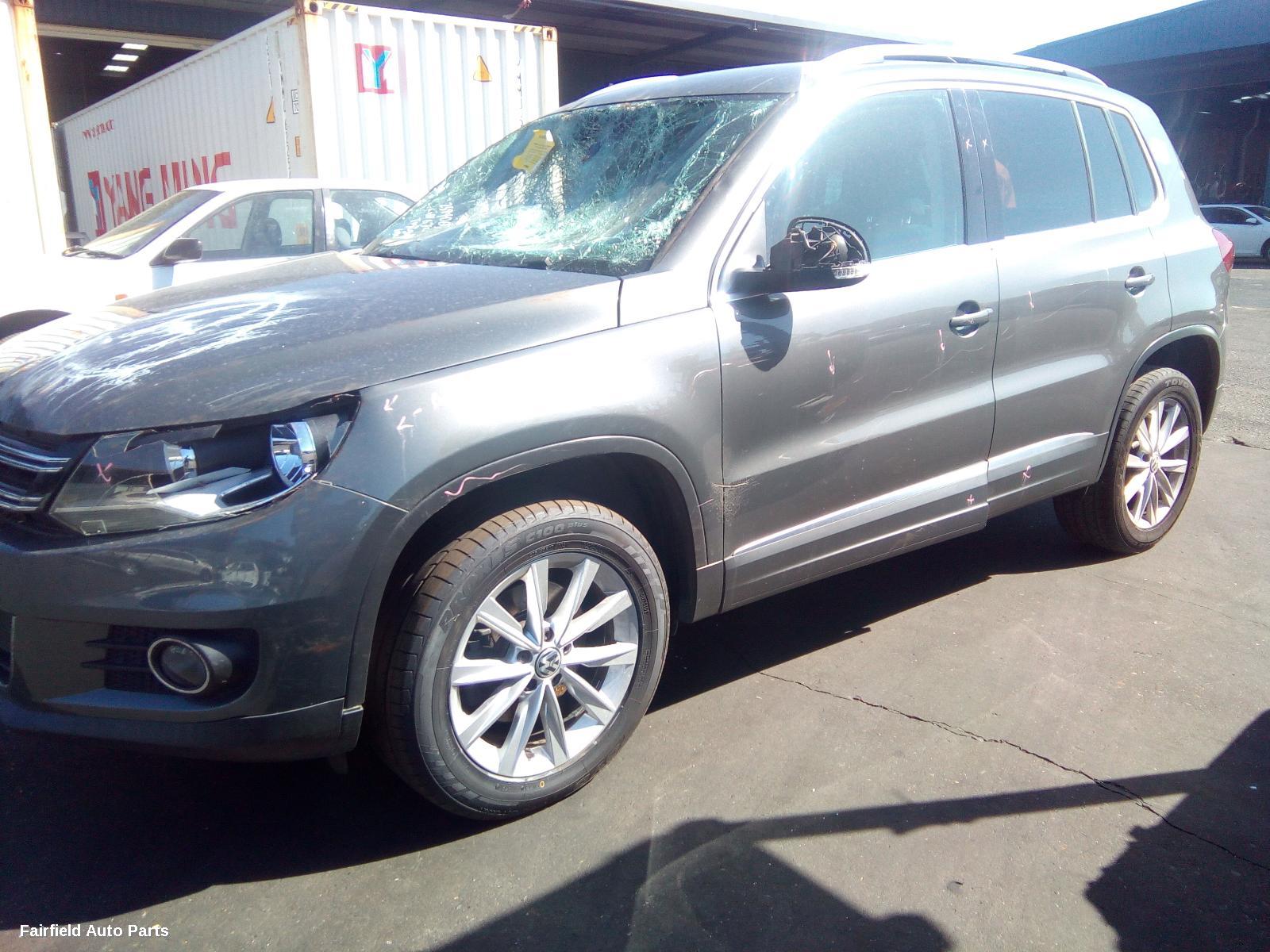 2008-2016 Volkswagen Tiguan Right Guard
