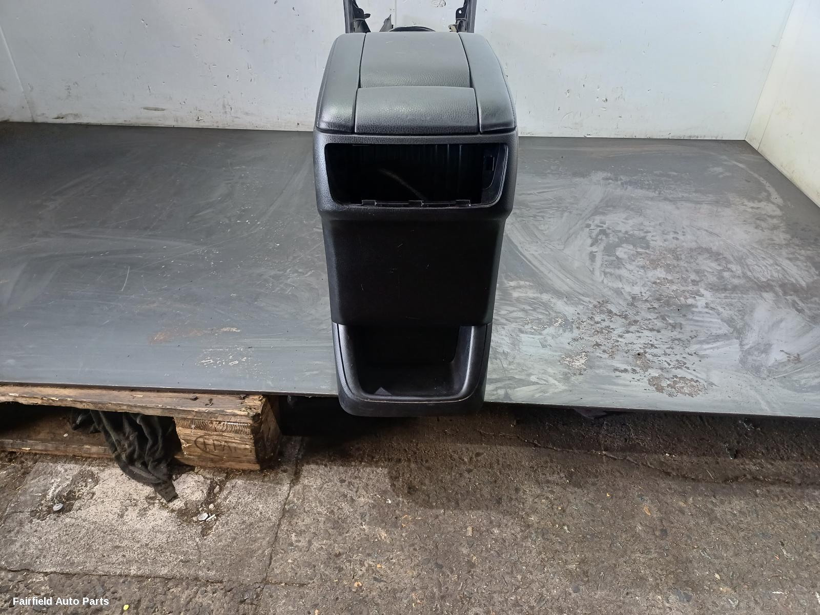 2013-2021 Toyota Kluger Console