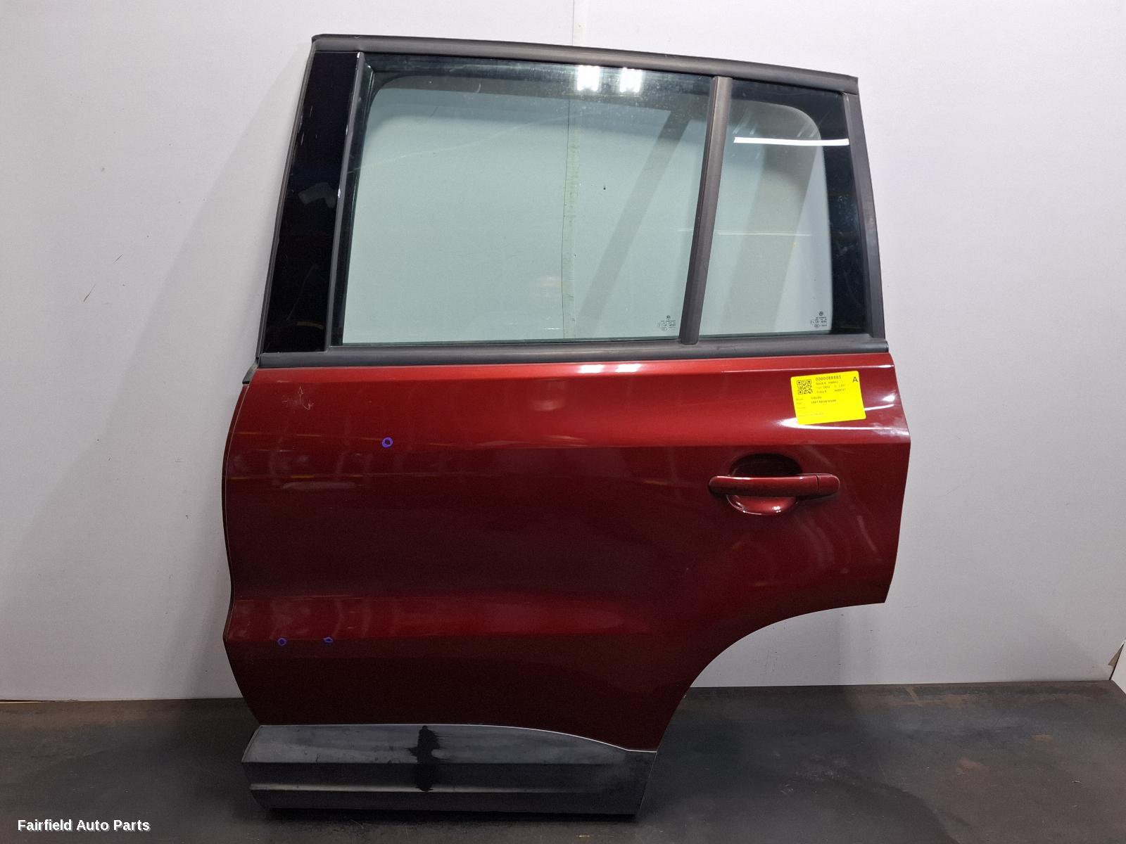 2008-2016 Volkswagen Tiguan Left Rear Door Sliding