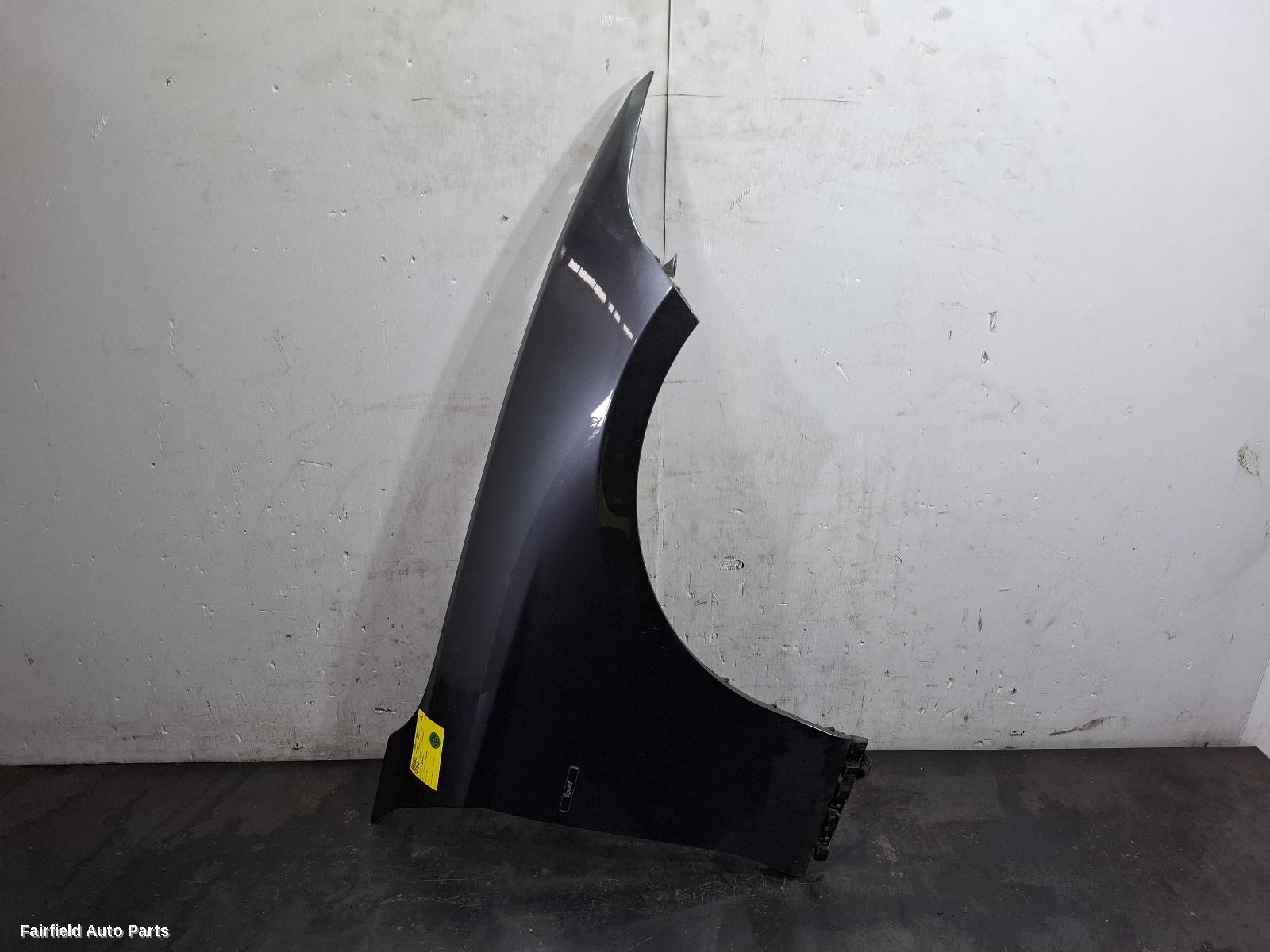 2011-2019 Bmw 1 Series Right Guard