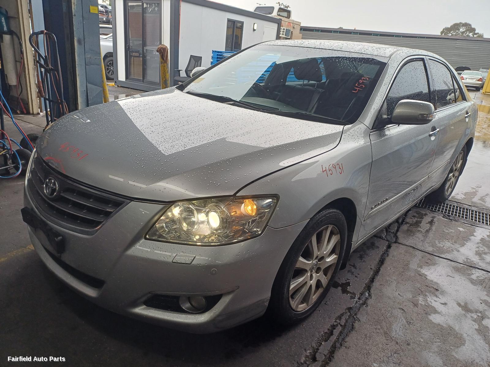 2006-2009 Toyota Aurion Right Indicator Fog Side