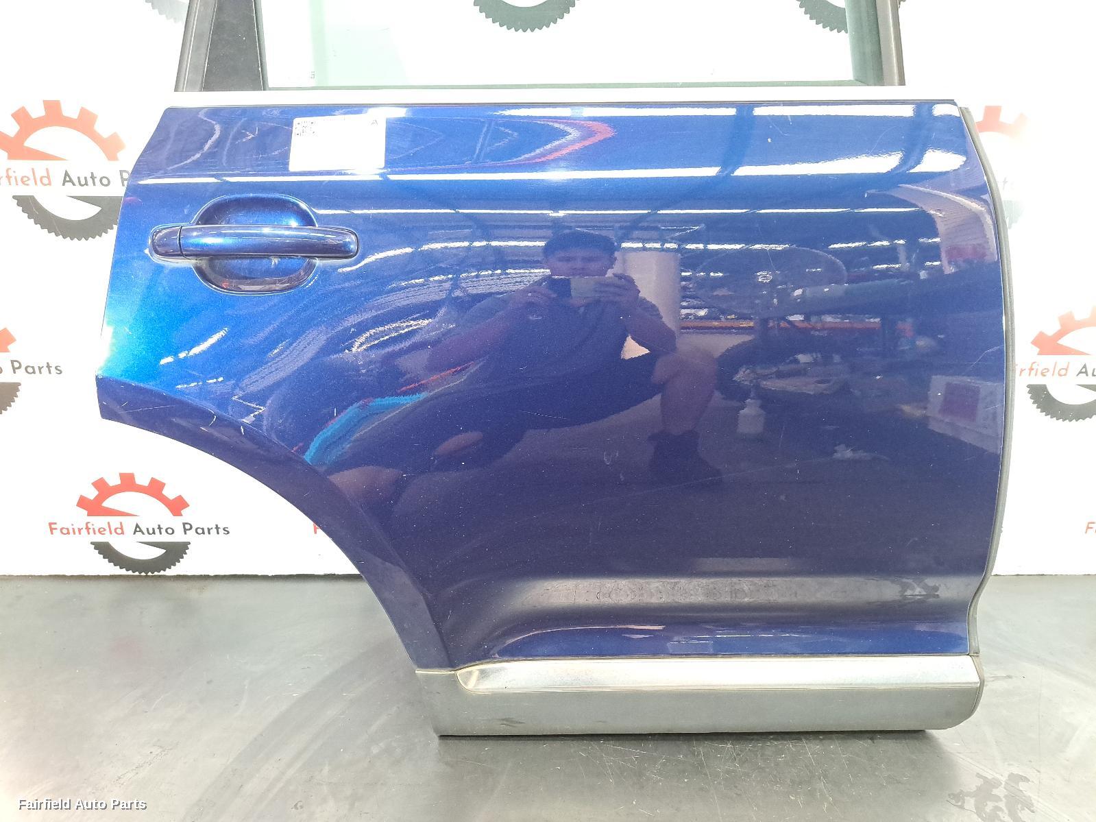 2003-2010 Volkswagen Touareg Right Rear Door Sliding