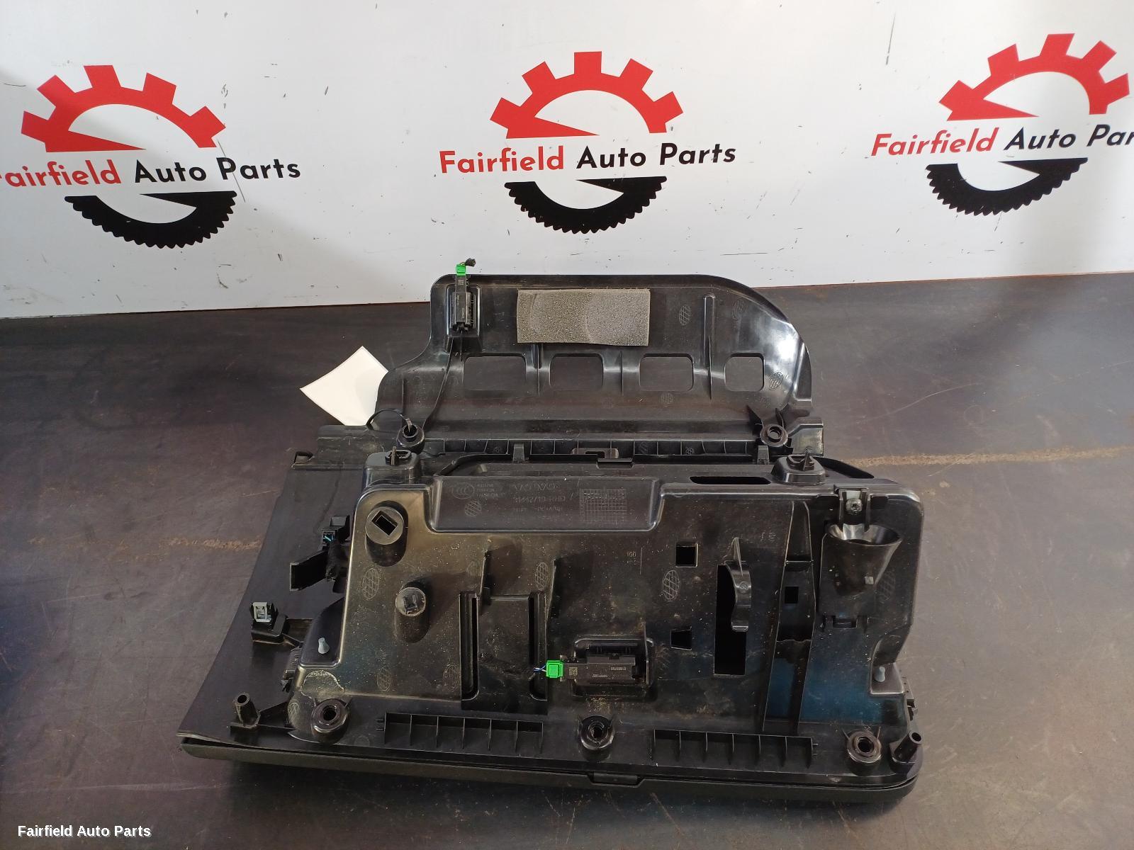 2018-2026 Volvo Xc40 Glove Box