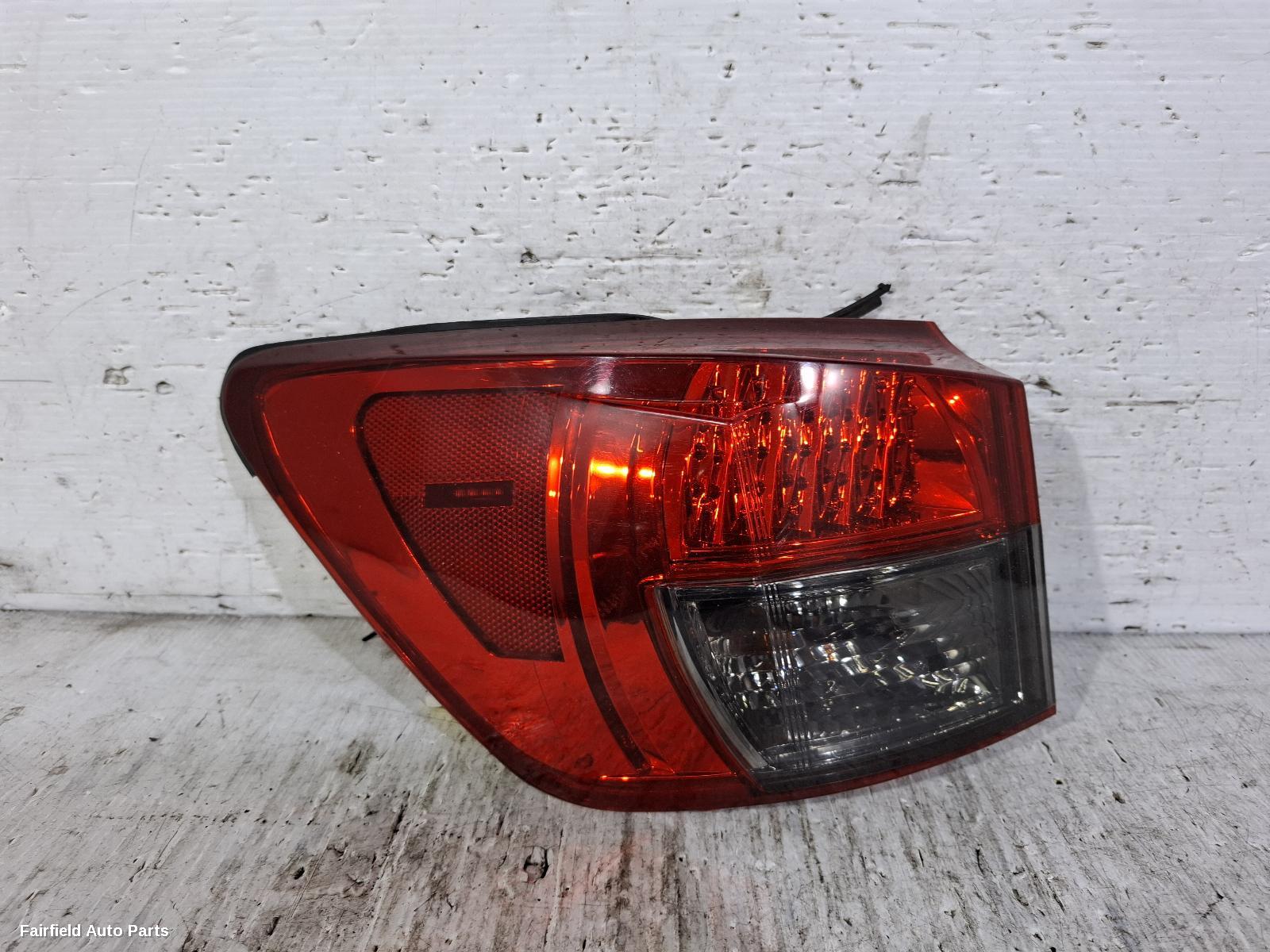 2005-2008 Lexus Is250/is250c Left Taillight