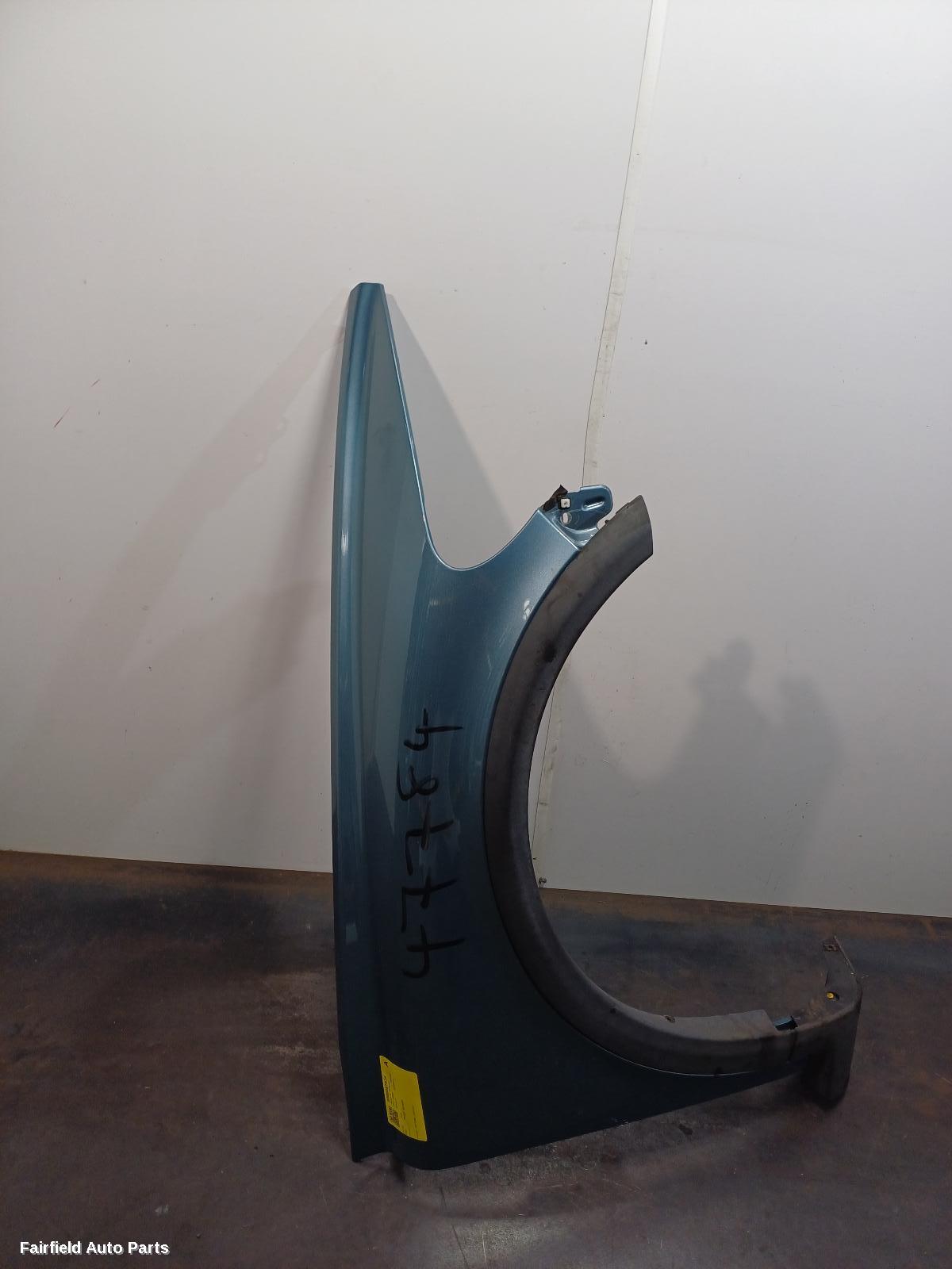 2007-2010 Volvo C30 Right Guard