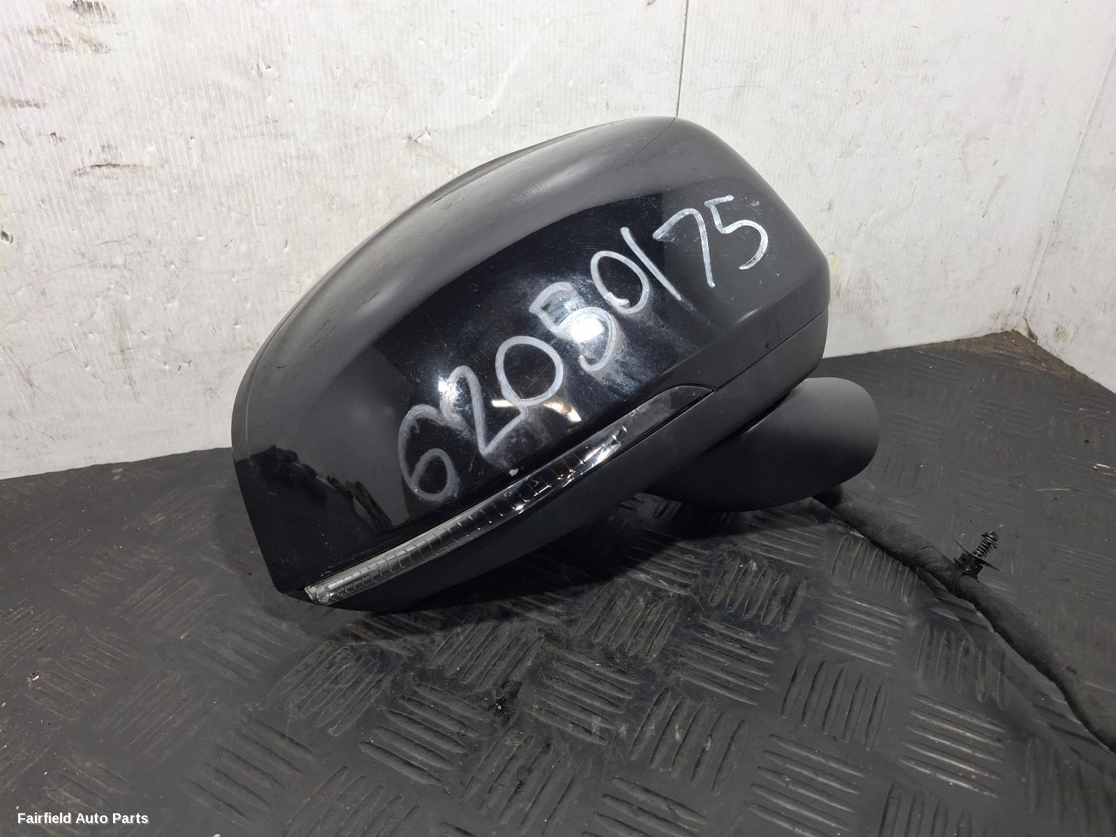 2018-2022 Volvo Xc40 Right Door Mirror