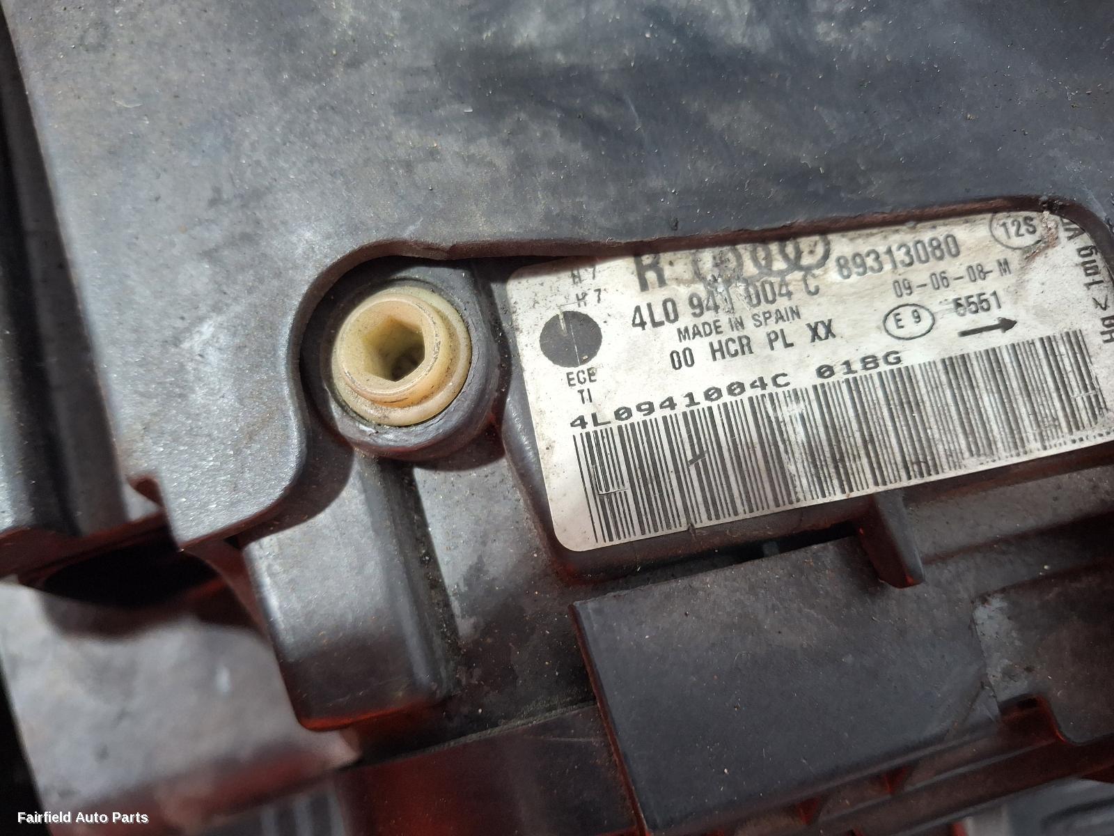 2006-2009 Audi Q7 Right Headlamp