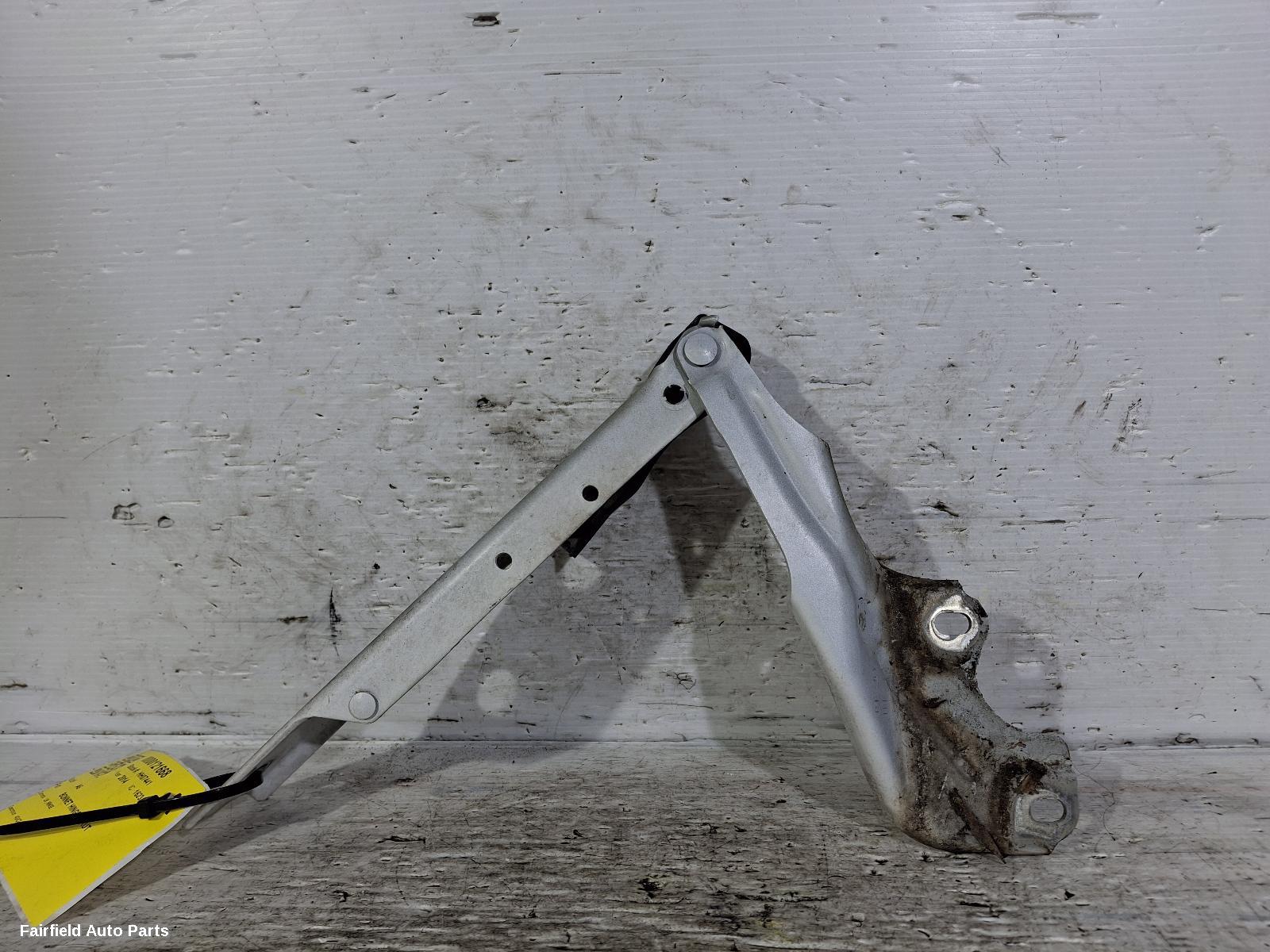 2011-2017 Audi A6 Bonnet Hinge Strut