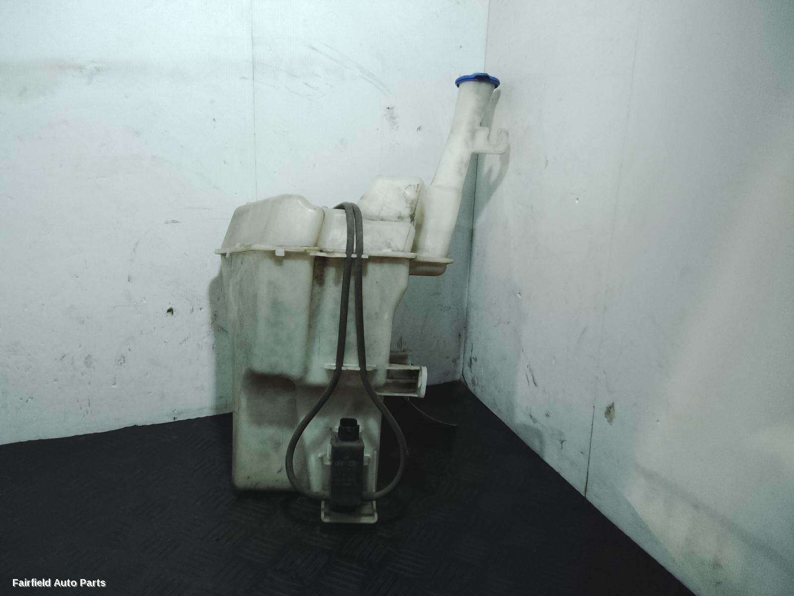 2011-2014 Kia Rio Washer Bottle