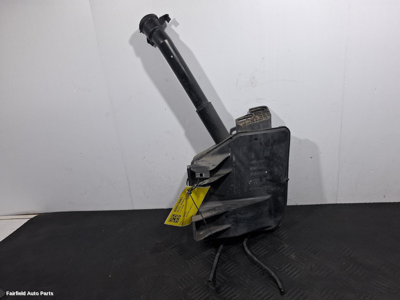 2016-2020 Holden Astra Washer Bottle