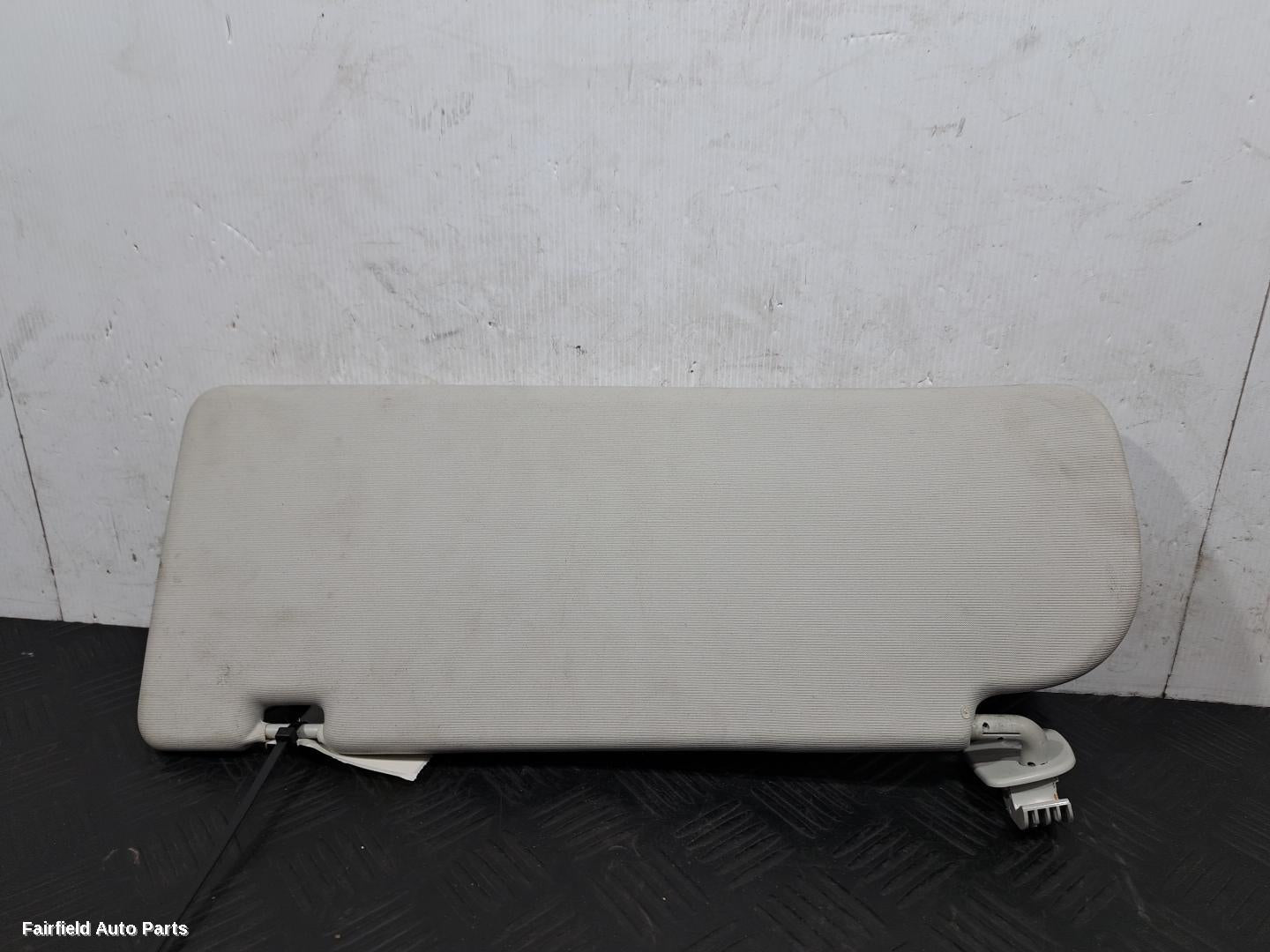 2010-2022 Volkswagen Amarok Sunvisor