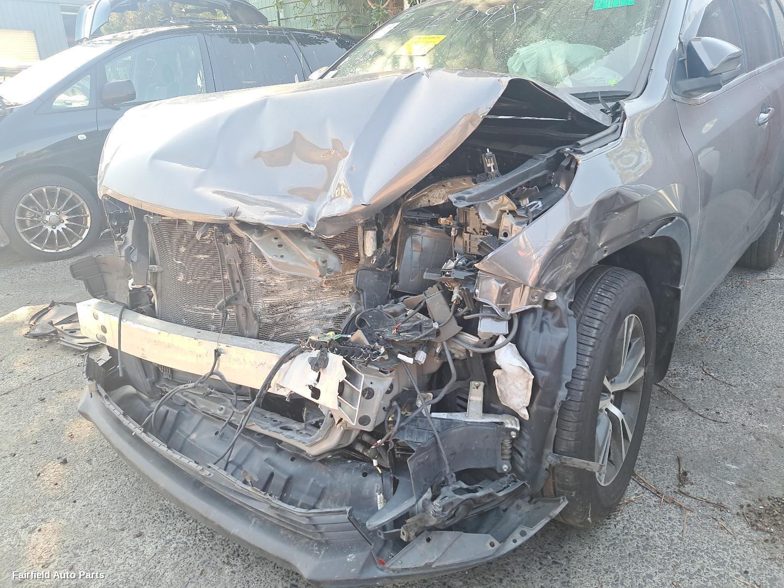 2018 Toyota Kluger Fuel Door   Filler