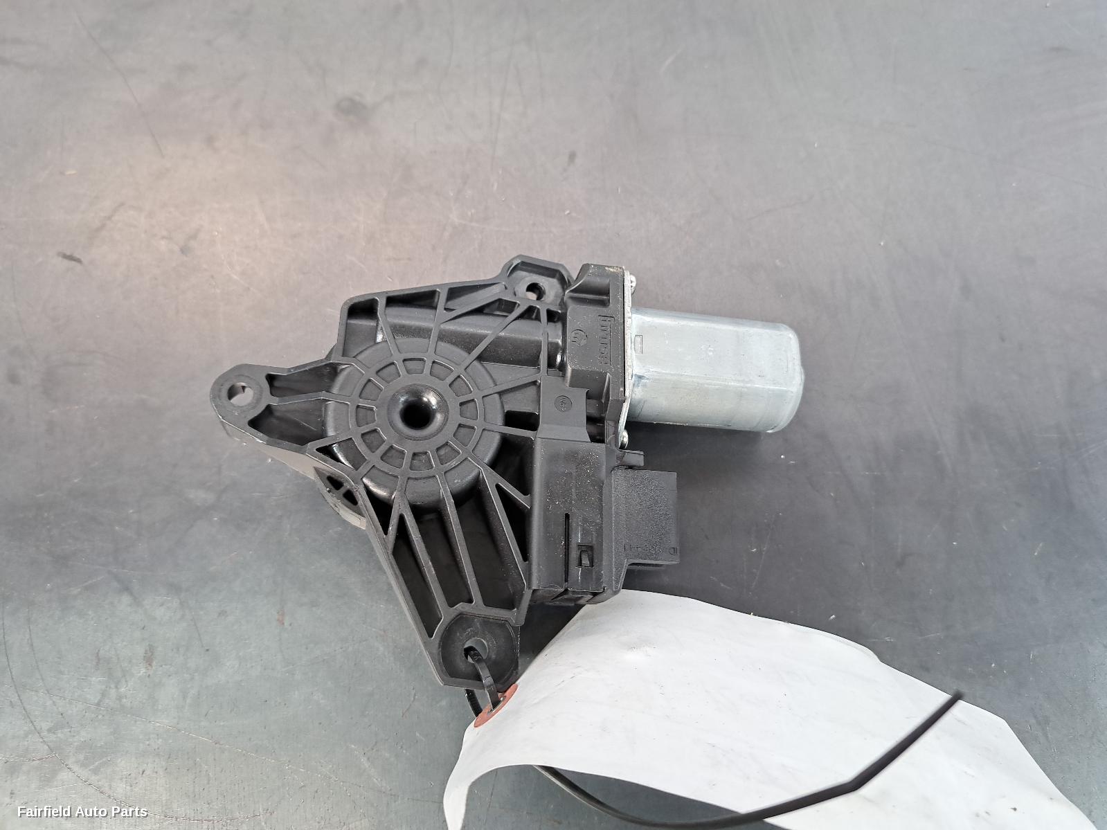 2014-2020 Mercedes Gla Class Left Rear Wnd Reg Motor