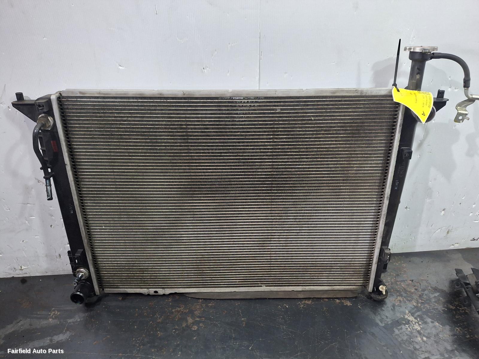 2014-2020 Kia Carnival/grand Carnival Radiator