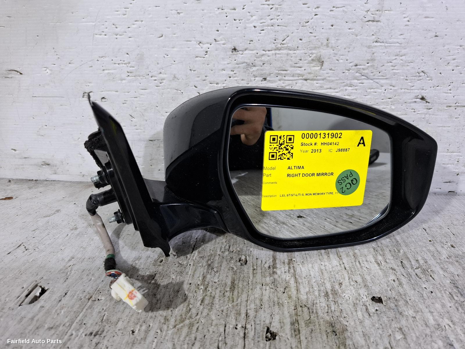 2013-2017 Nissan Altima Right Door Mirror