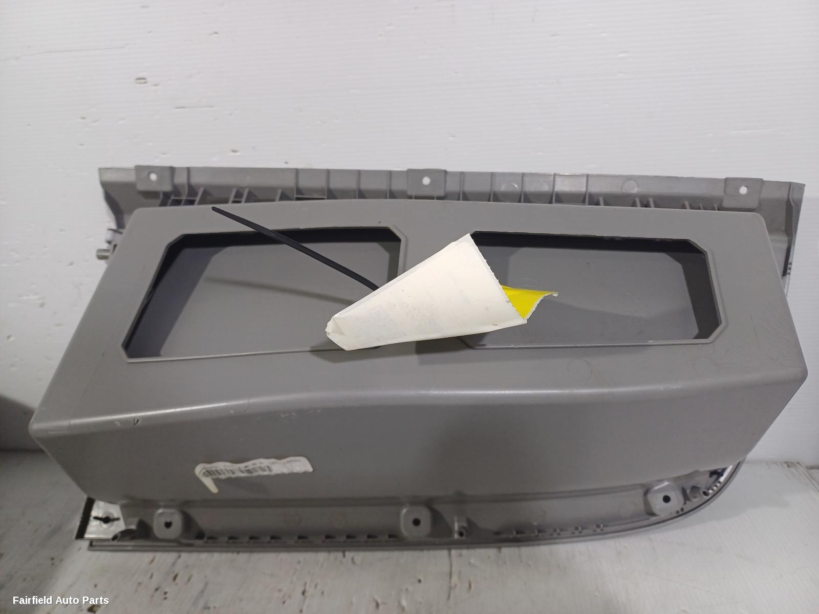 2020-2026 Ldv Deliver 9 Glove Box