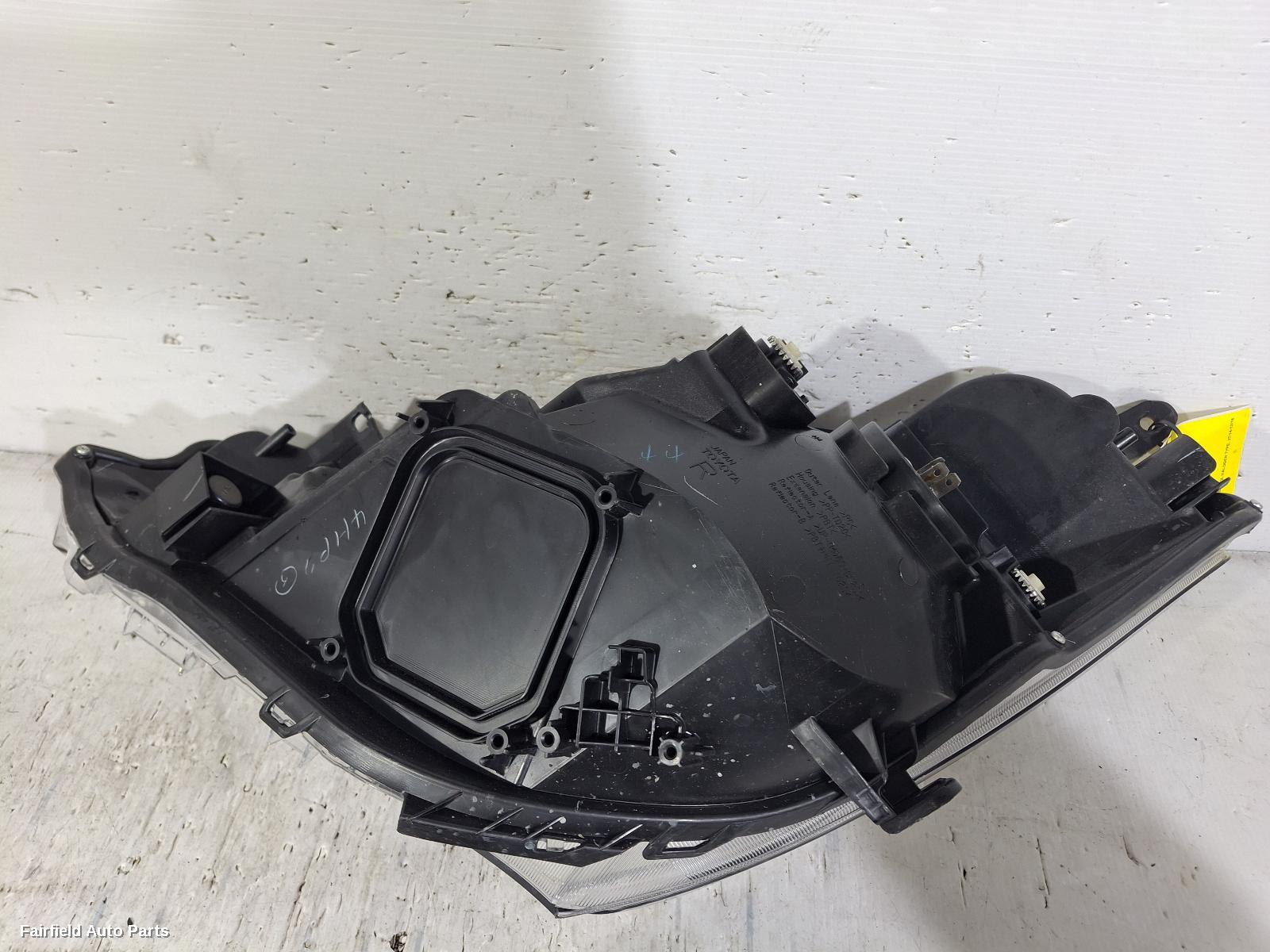 2014-2016 Toyota Yaris Right Headlamp