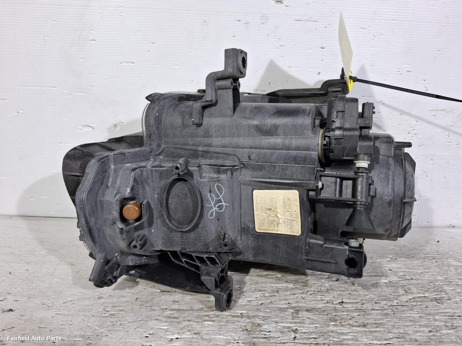 2014-2018 Jeep Cherokee Left Headlamp