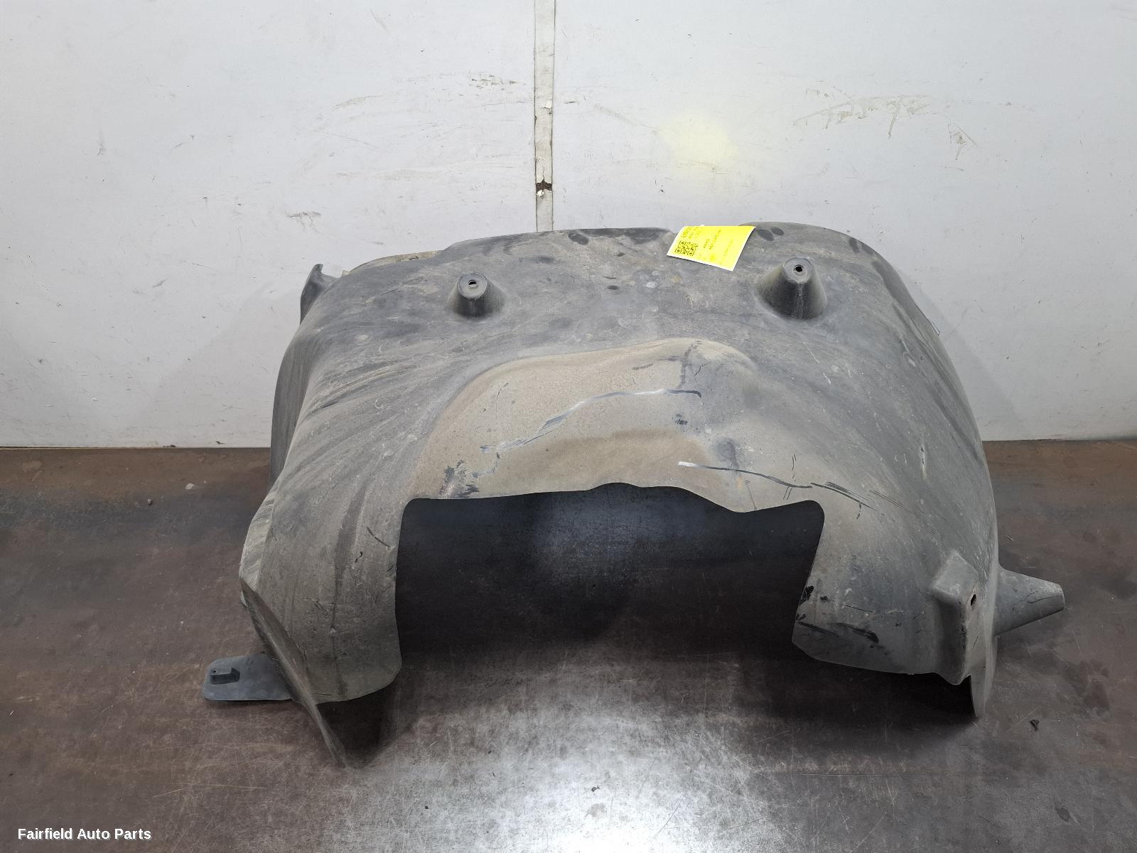 2010-2016 Volkswagen Amarok Right Guard Liner