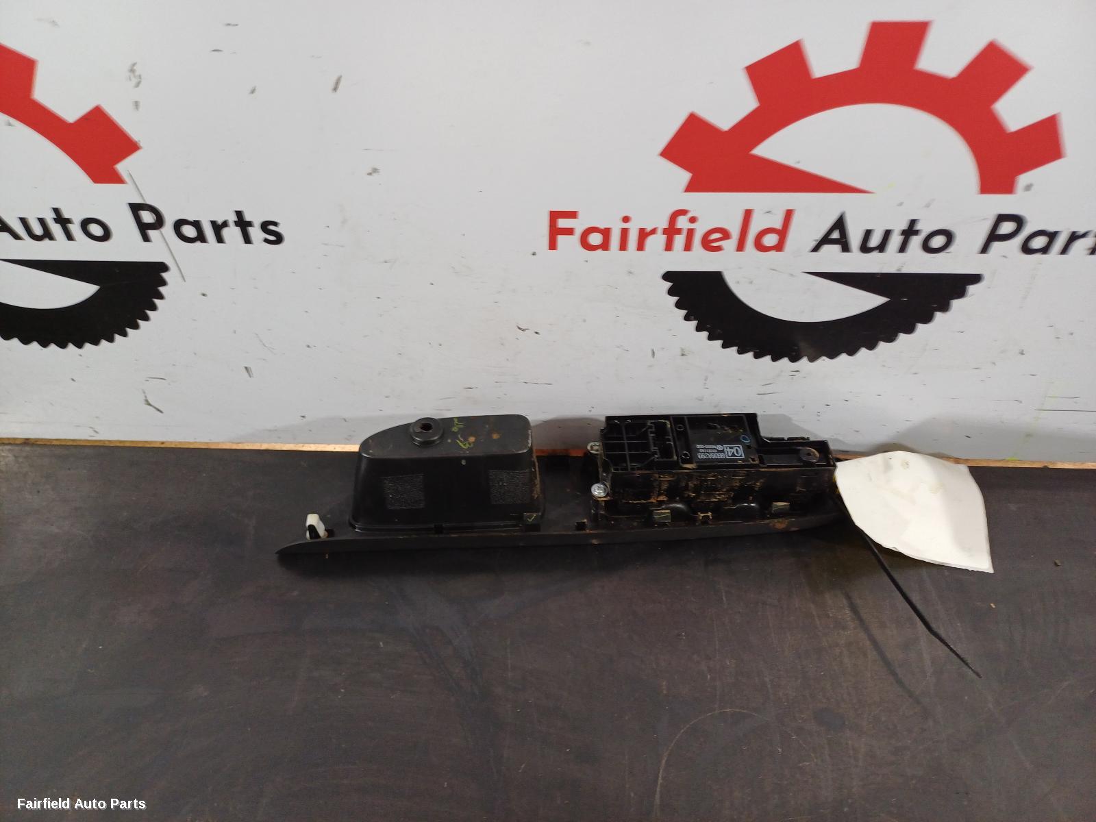 2015-2023 Mitsubishi Triton Pwr Dr Wind Switch