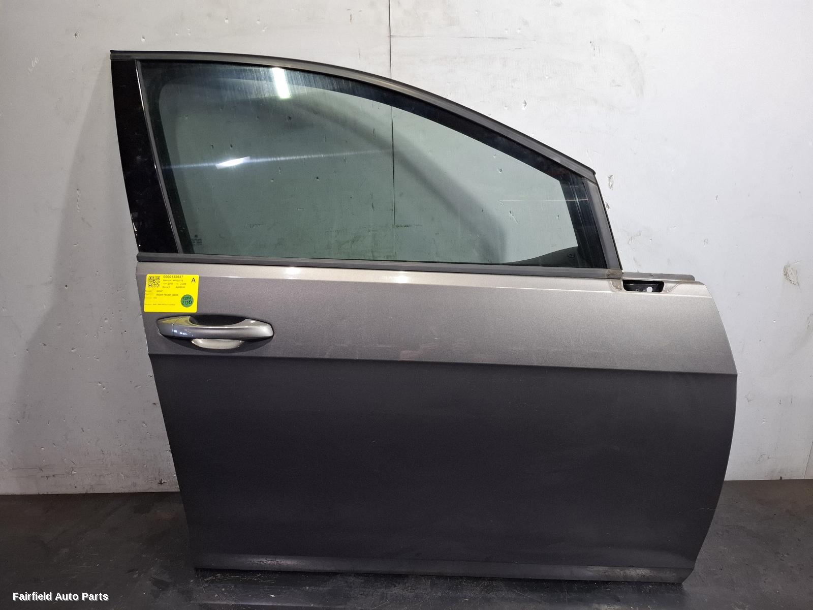 2012-2020 Volkswagen Golf Right Front Door