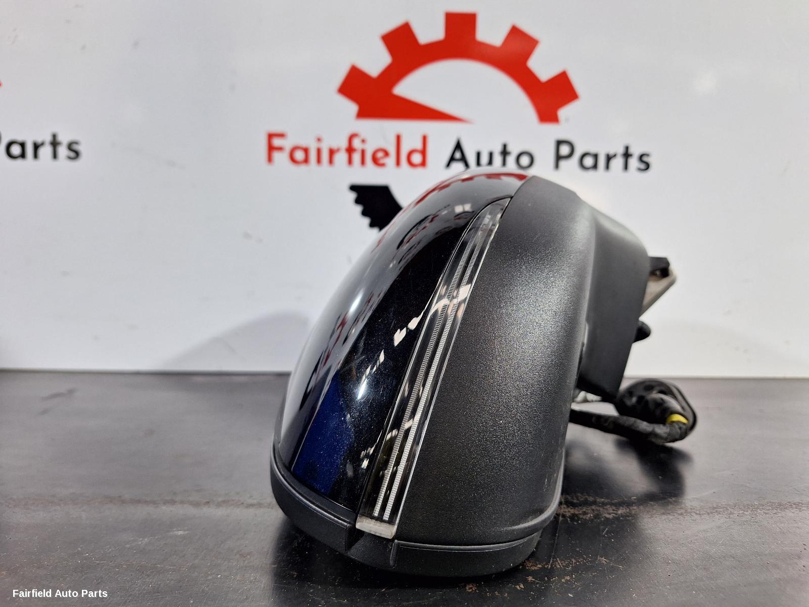 2018-2023 Mercedes A Class Right Door Mirror