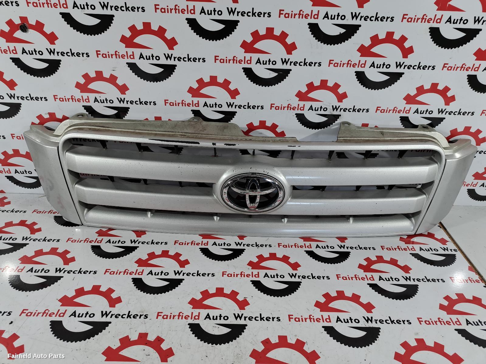 2001-2007 Toyota Kluger Grille